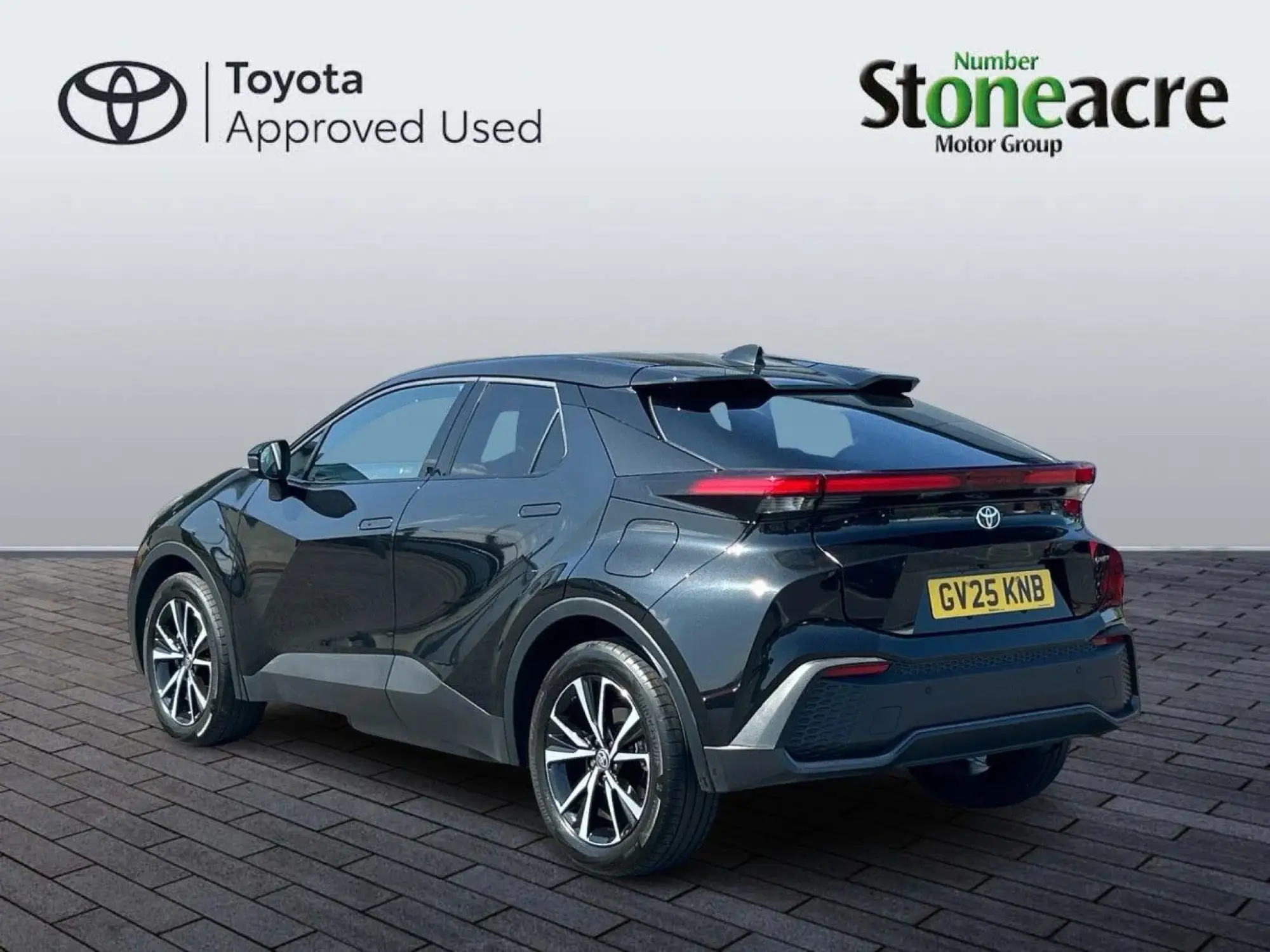 Toyota C-HR Plug-in Hybrid Image 5 Toyota C-HR Plug-in Hybrid Image 5