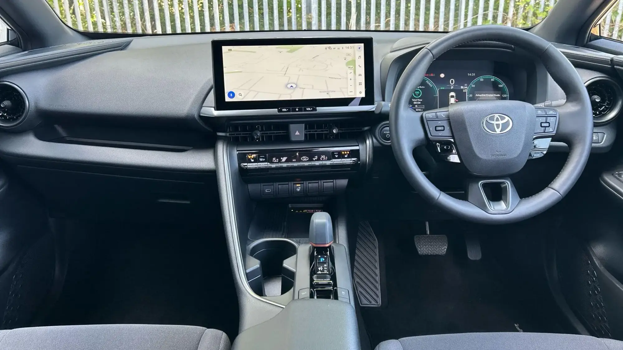 Toyota C-HR Plug-in Hybrid Image 9 Toyota C-HR Plug-in Hybrid Image 9