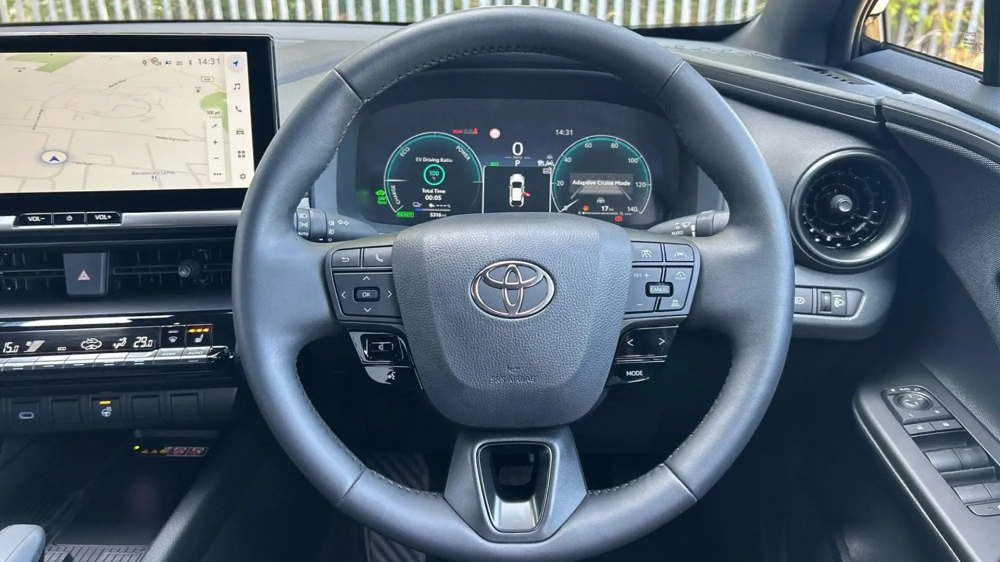 Toyota C-HR Plug-in Hybrid Image 12 Toyota C-HR Plug-in Hybrid Image 12