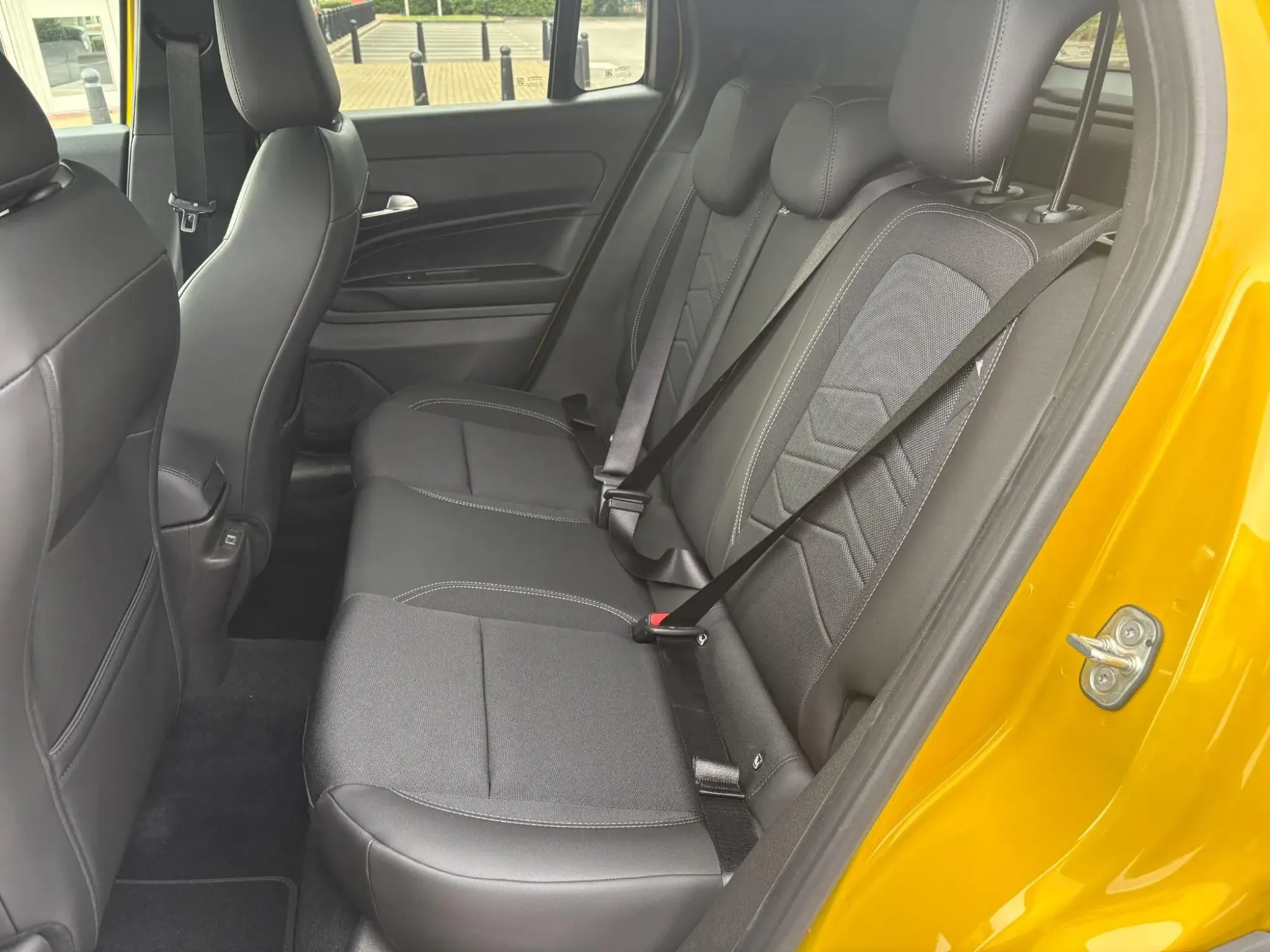 Jeep Avenger Image 12