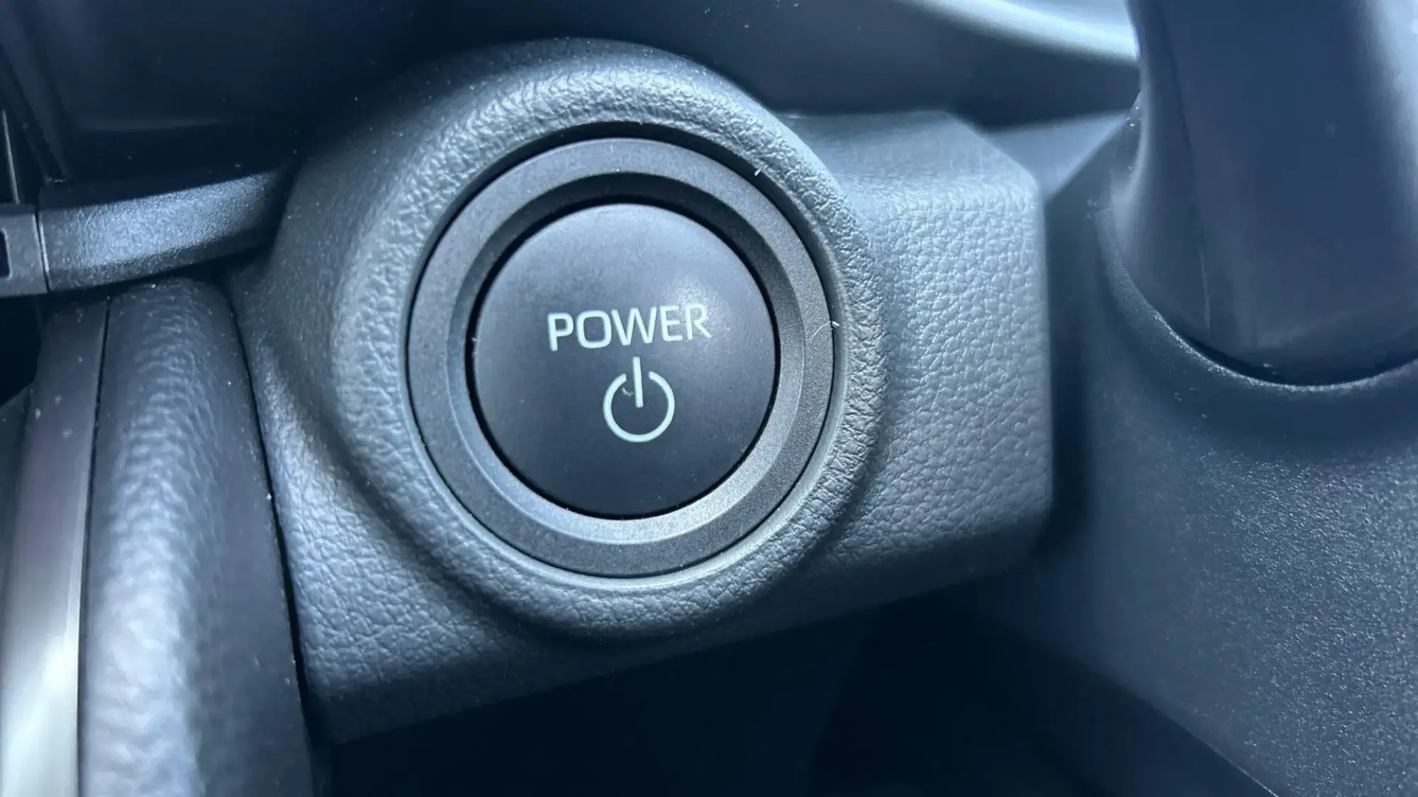Toyota C-HR Plug-in Hybrid Image 38 Toyota C-HR Plug-in Hybrid Image 38