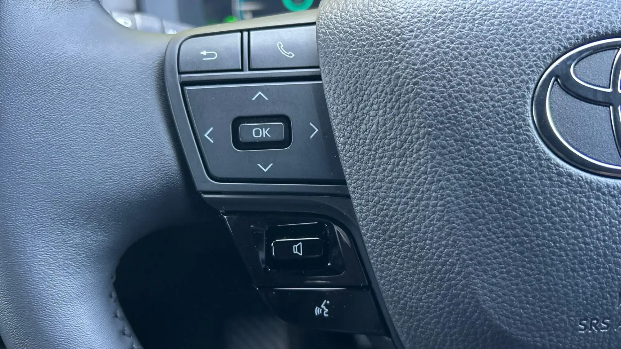 Toyota C-HR Plug-in Hybrid Image 39 Toyota C-HR Plug-in Hybrid Image 39