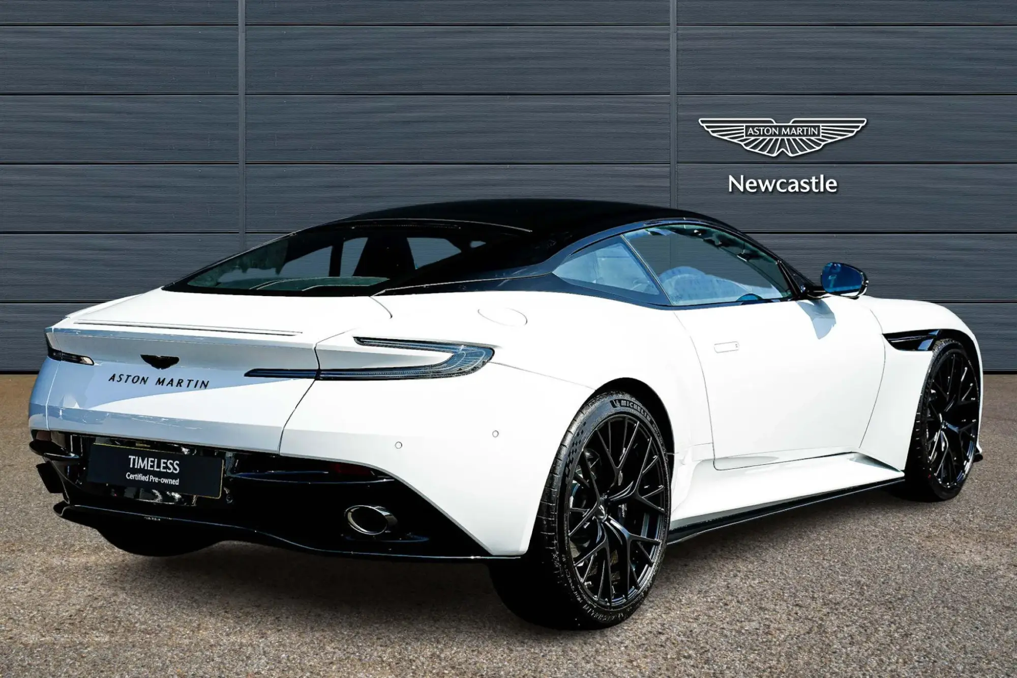 Aston Martin DB12 Image 4