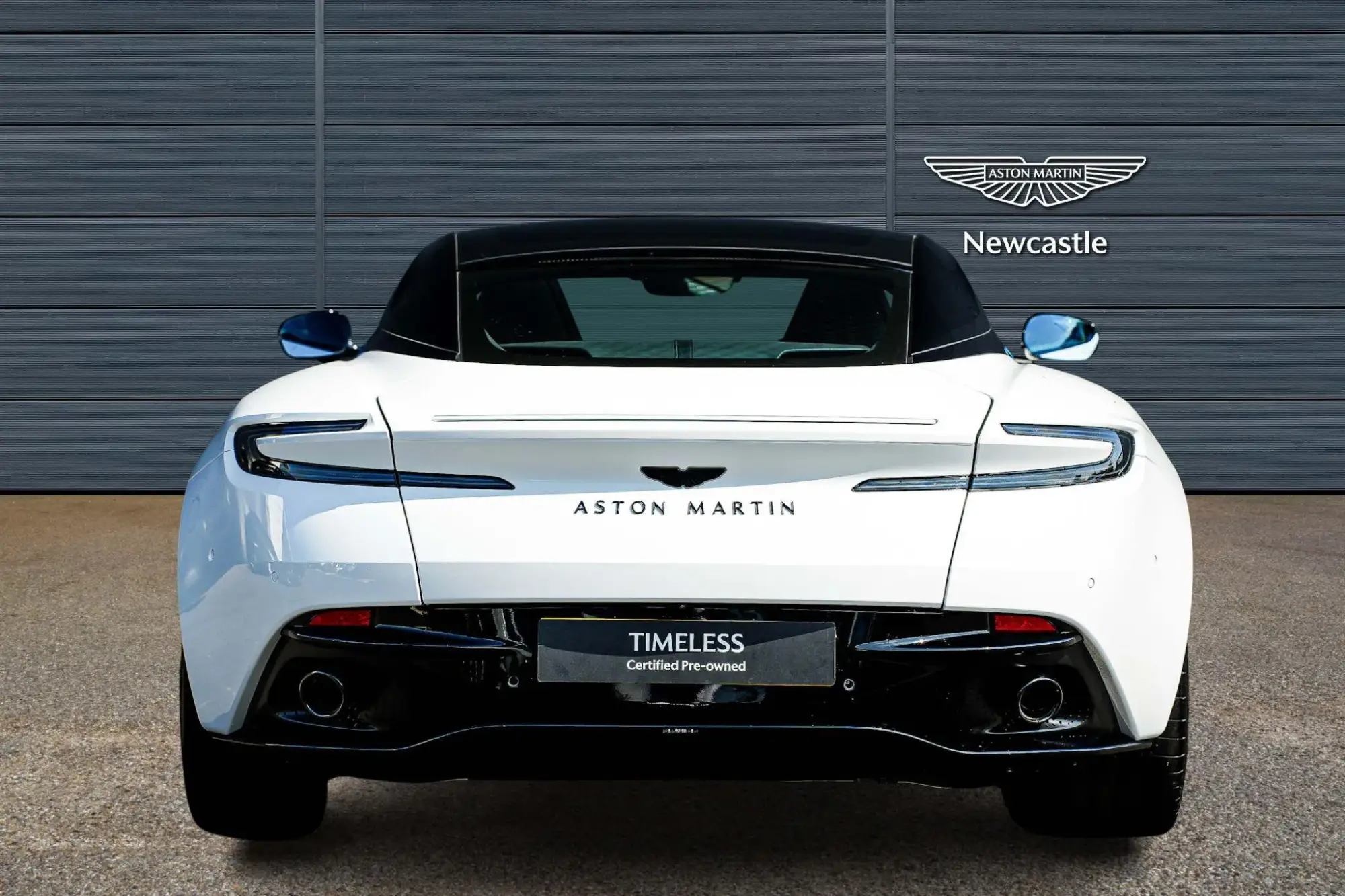 Aston Martin DB12 Image 5