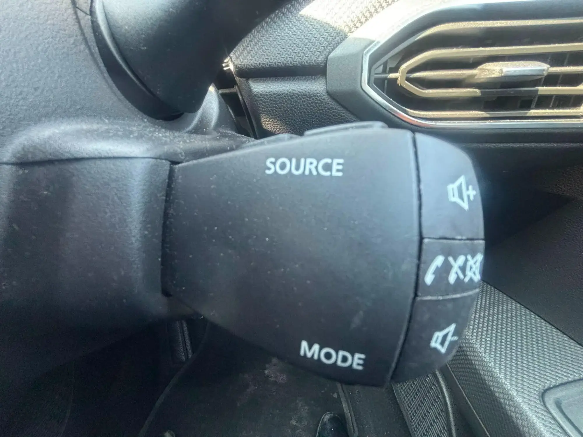 Dacia Sandero Image 16 Dacia Sandero Image 16