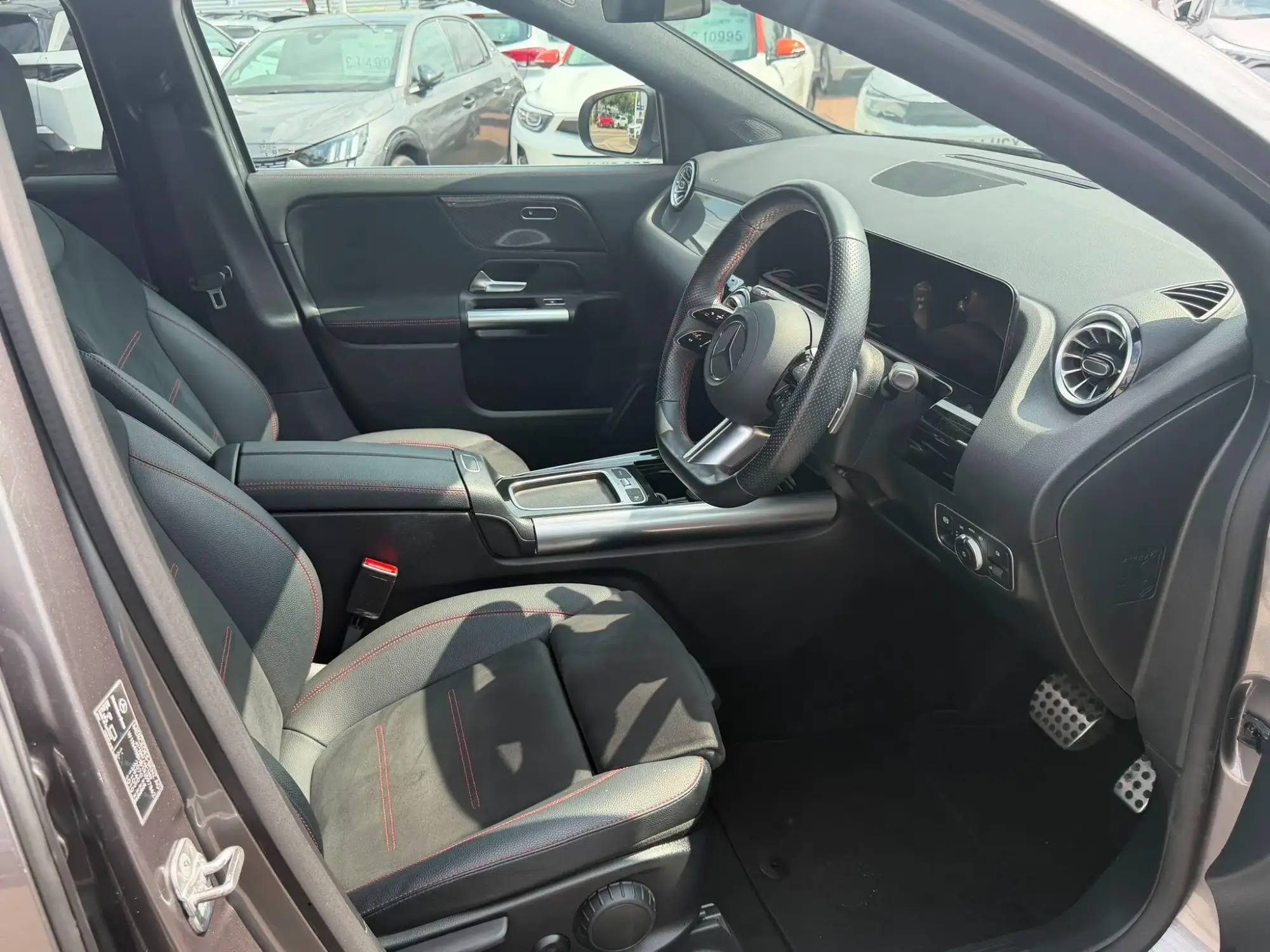 Mercedes-Benz GLA Image 13 Mercedes-Benz GLA Image 13