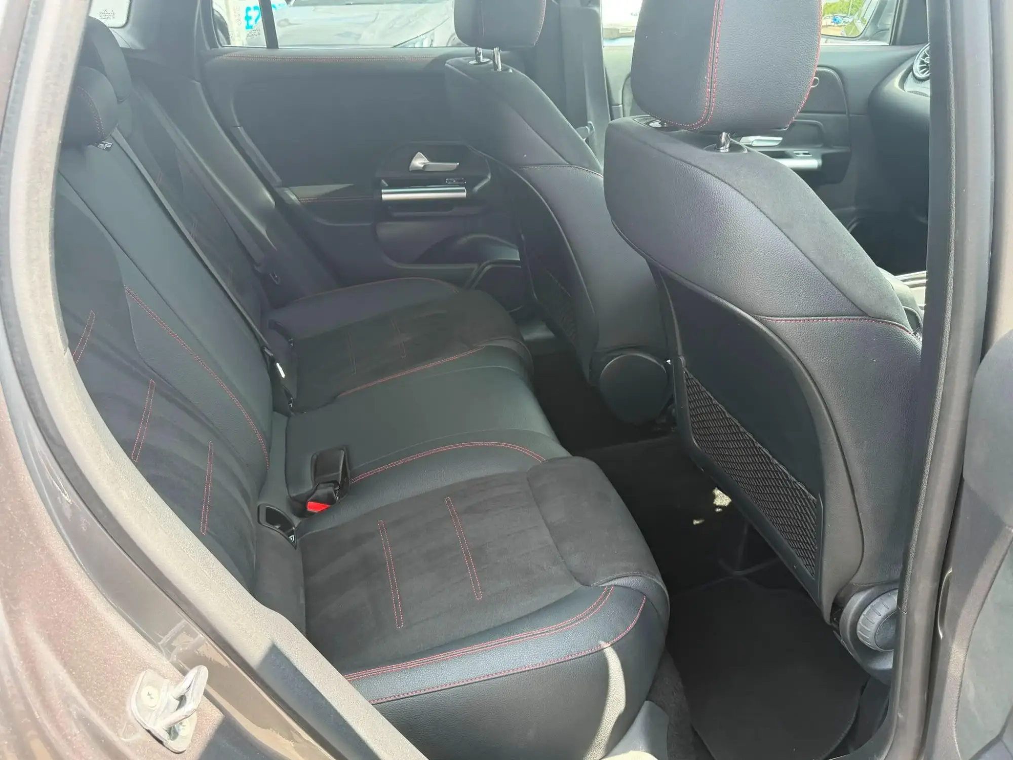 Mercedes-Benz GLA Image 15 Mercedes-Benz GLA Image 15