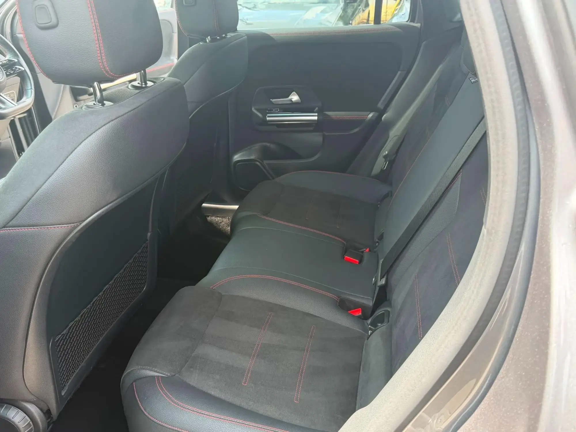 Mercedes-Benz GLA Image 16 Mercedes-Benz GLA Image 16