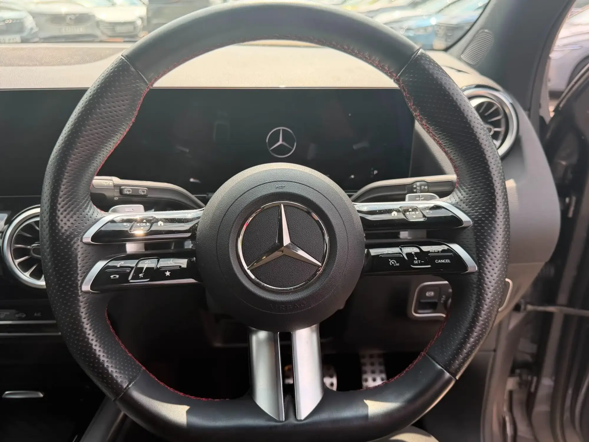 Mercedes-Benz GLA Image 17 Mercedes-Benz GLA Image 17