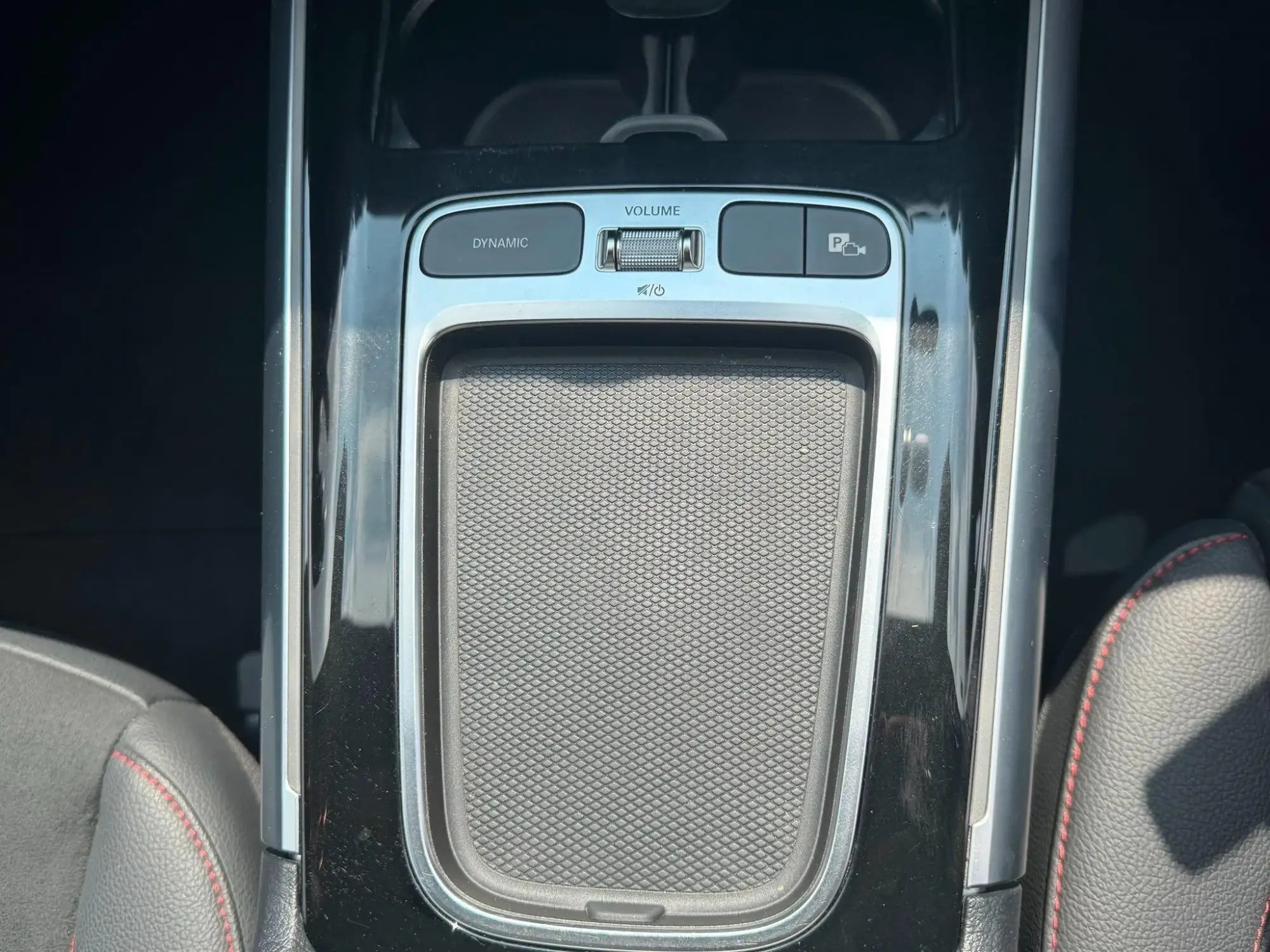 Mercedes-Benz GLA Image 28 Mercedes-Benz GLA Image 28