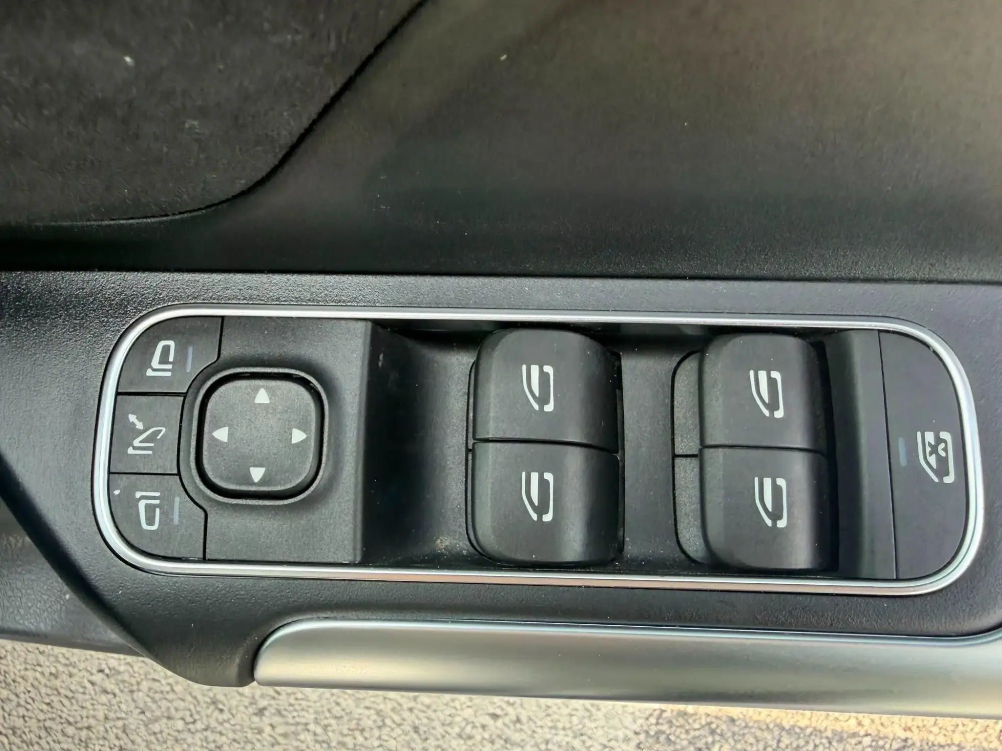 Mercedes-Benz GLA Image 31 Mercedes-Benz GLA Image 31