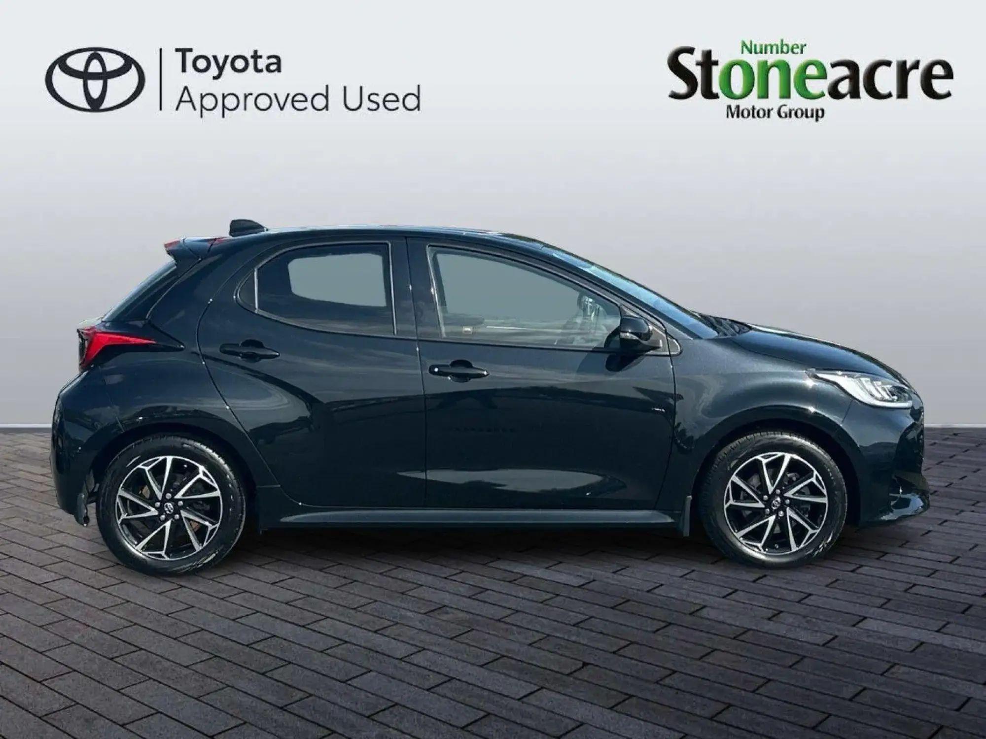 Toyota Yaris Image 2