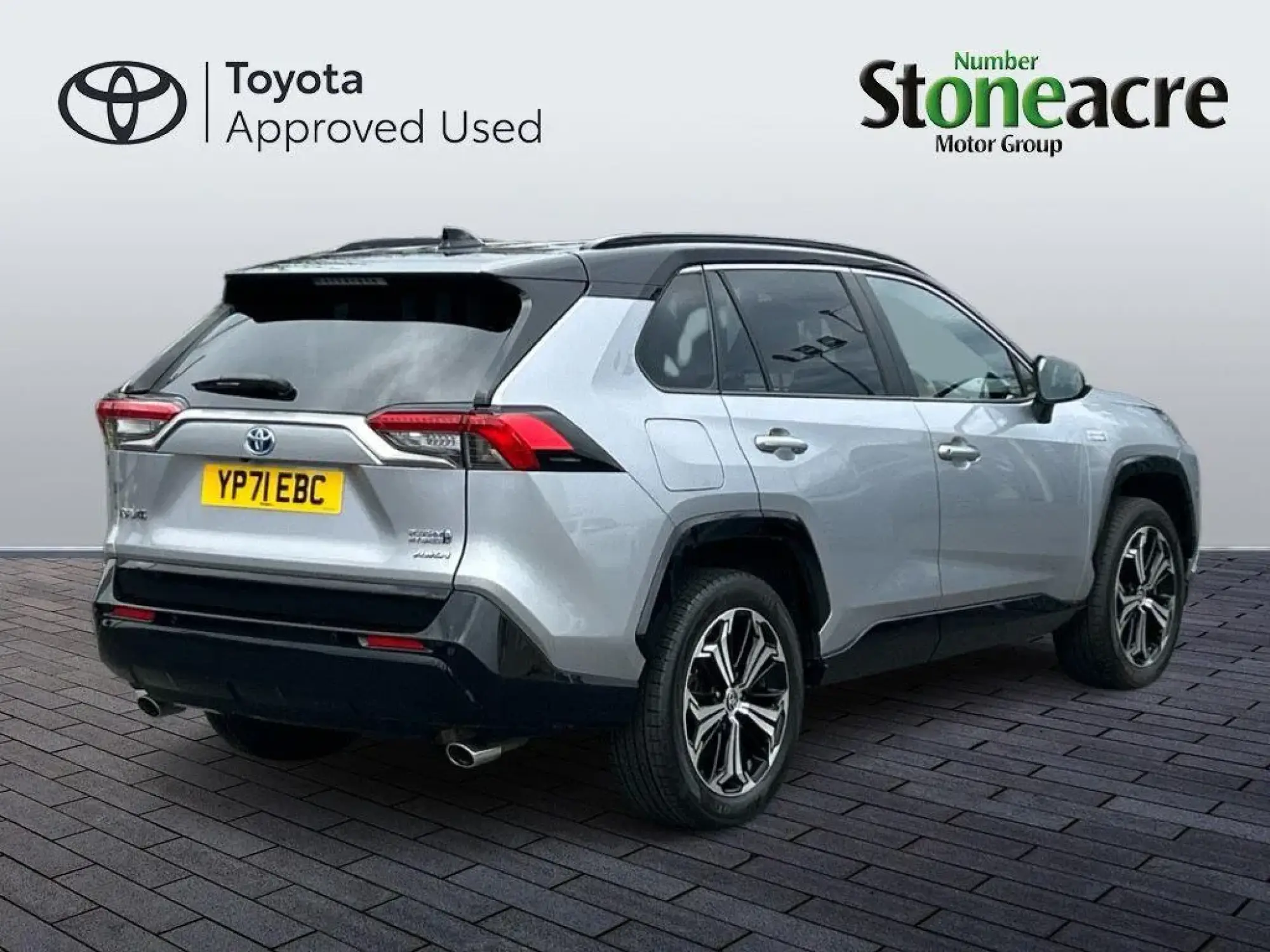 Toyota RAV4 Plug-in Hybrid Image 3 Toyota RAV4 Plug-in Hybrid Image 3