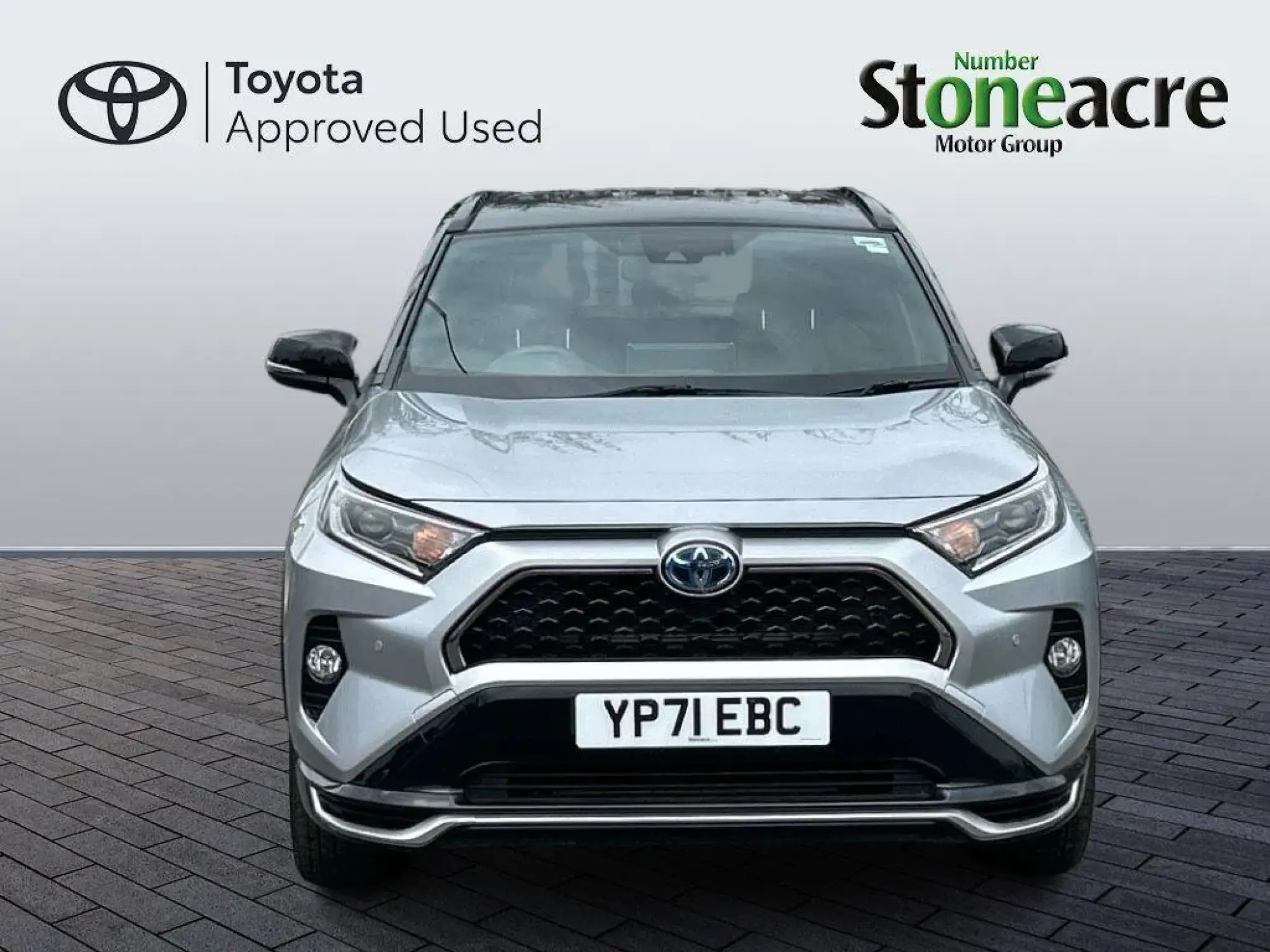 Toyota RAV4 Plug-in Hybrid Image 8 Toyota RAV4 Plug-in Hybrid Image 8