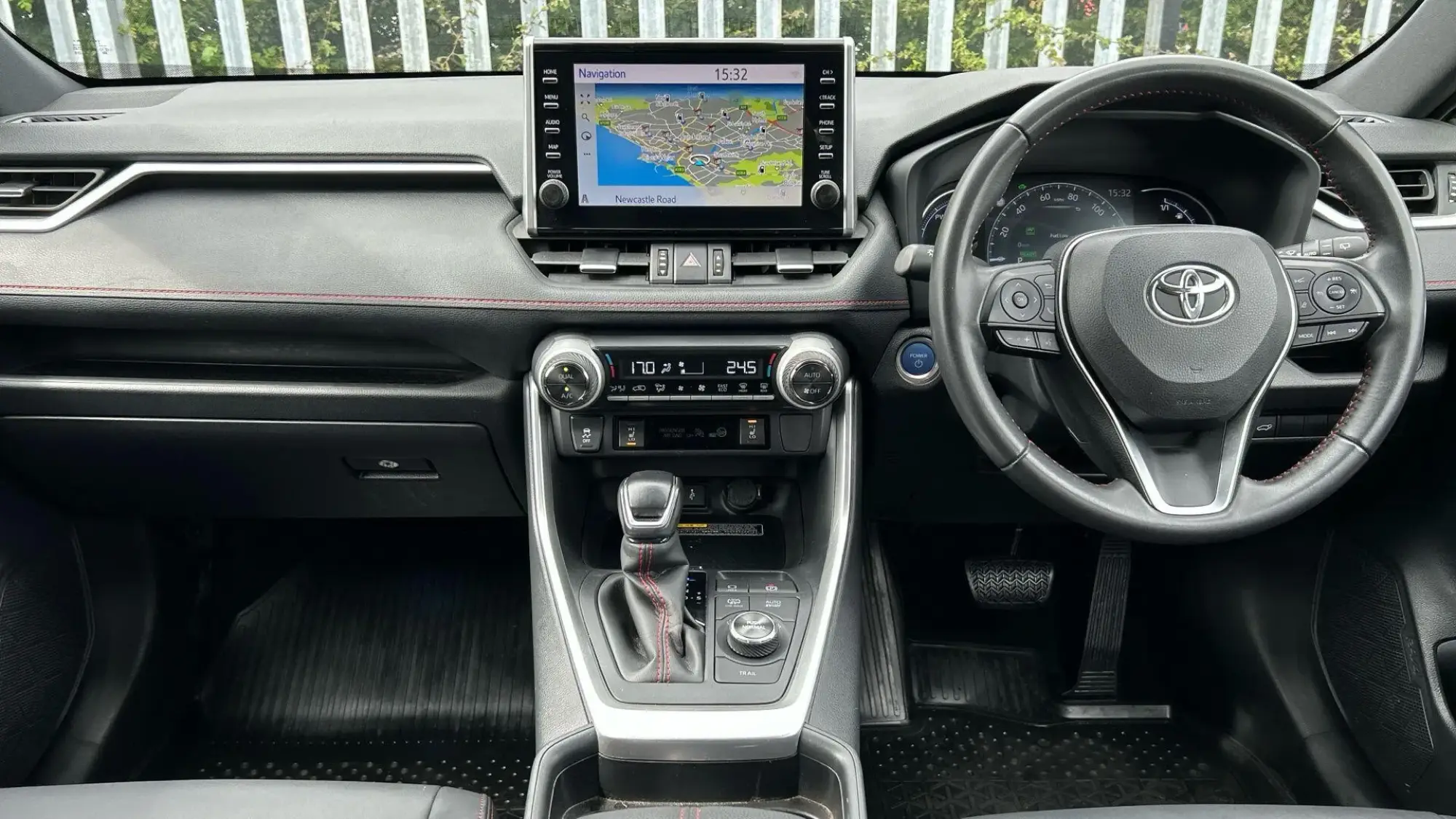 Toyota RAV4 Plug-in Hybrid Image 9 Toyota RAV4 Plug-in Hybrid Image 9