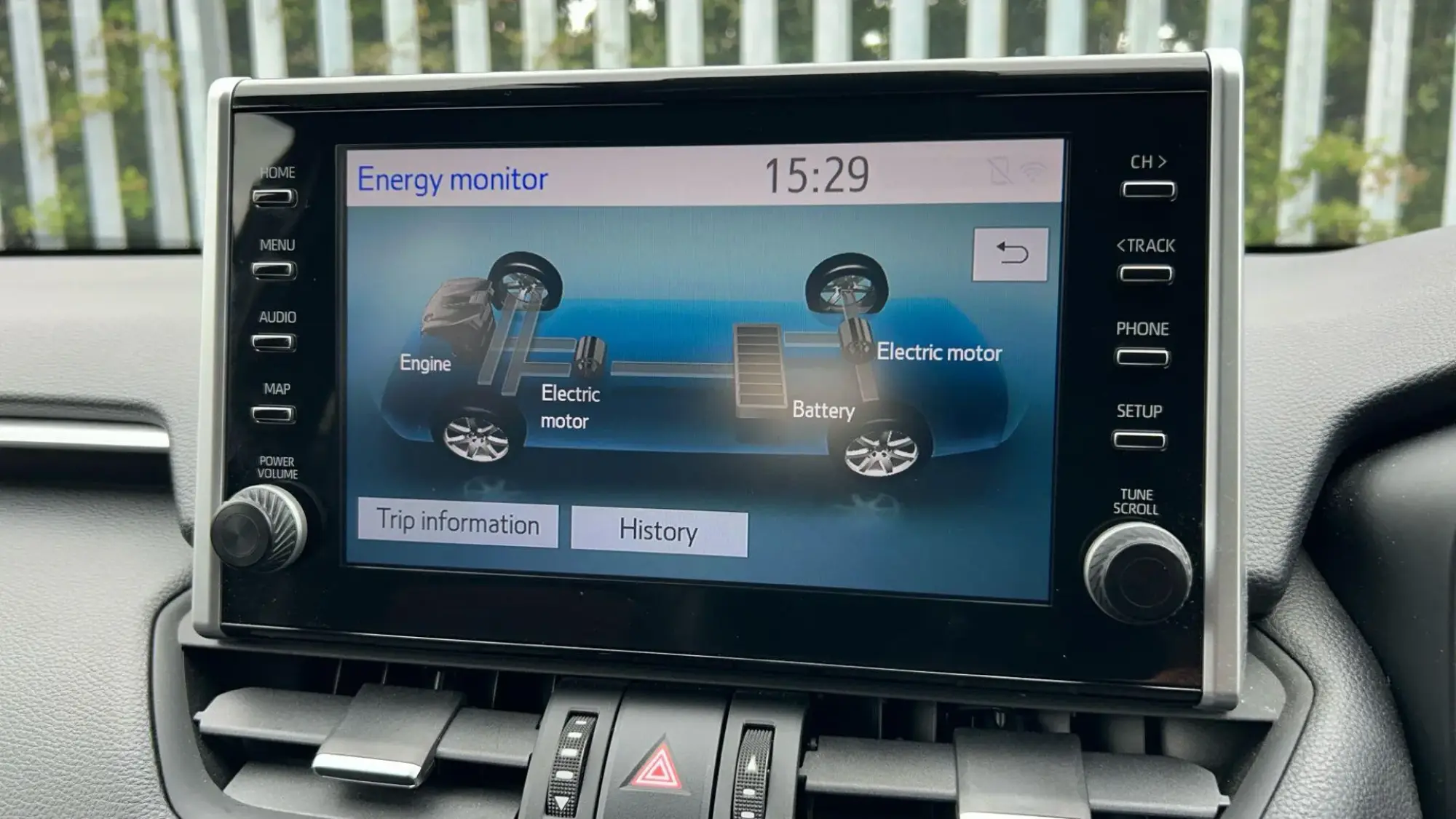 Toyota RAV4 Plug-in Hybrid Image 19 Toyota RAV4 Plug-in Hybrid Image 19