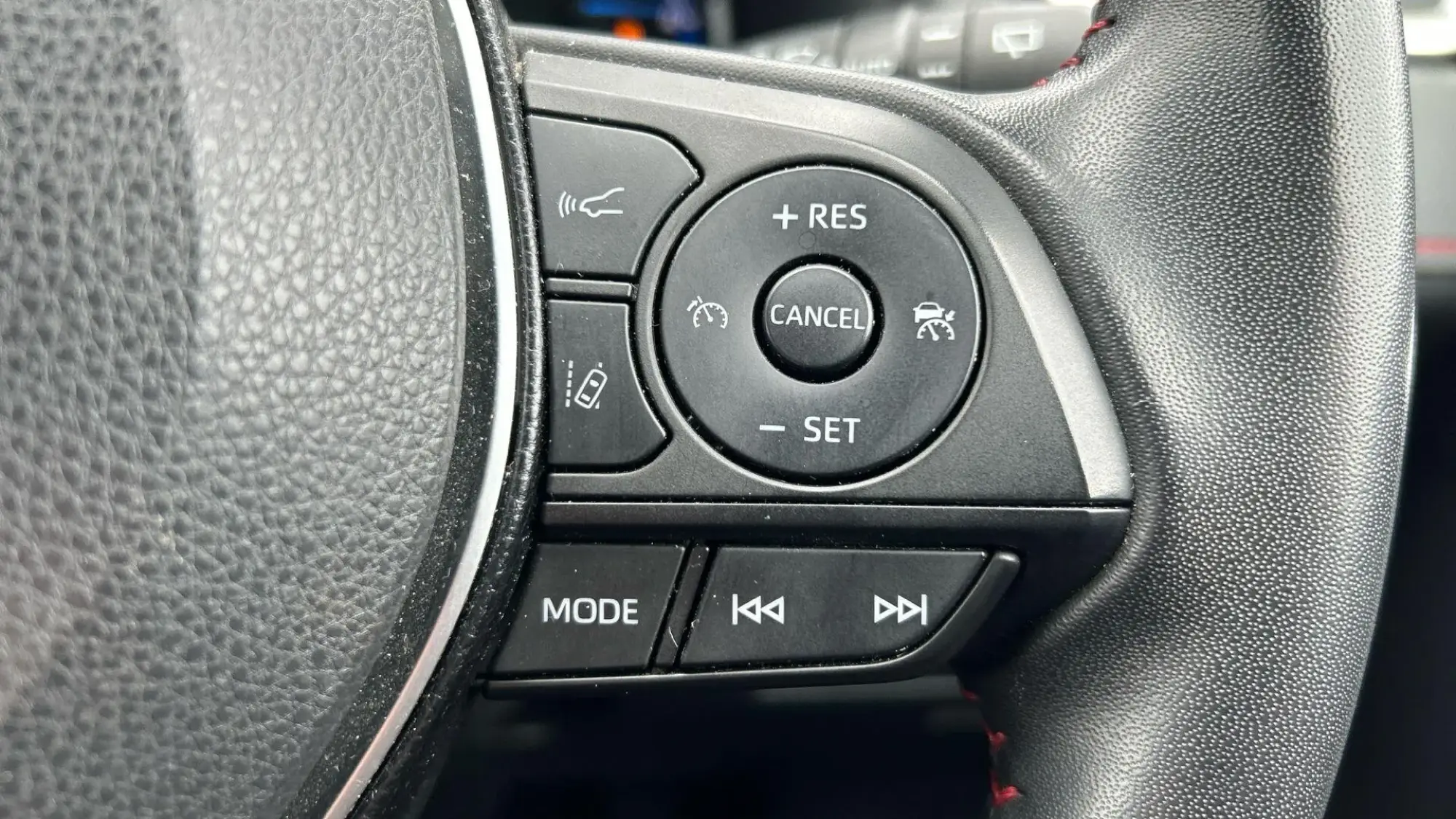 Toyota RAV4 Plug-in Hybrid Image 32 Toyota RAV4 Plug-in Hybrid Image 32