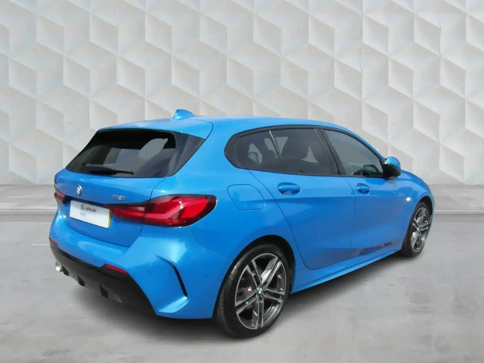 BMW 1 Series 1.5 118i M Sport (LCP) DCT Euro 6 (s/s) 5dr NC24ZPU Image 3