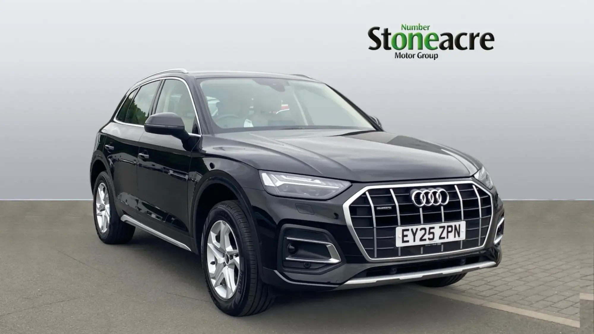 Audi Q5 2.0 TDI 40 Sport S Tronic quattro Euro 6 (s/s) 5dr EY25ZPN Image 1