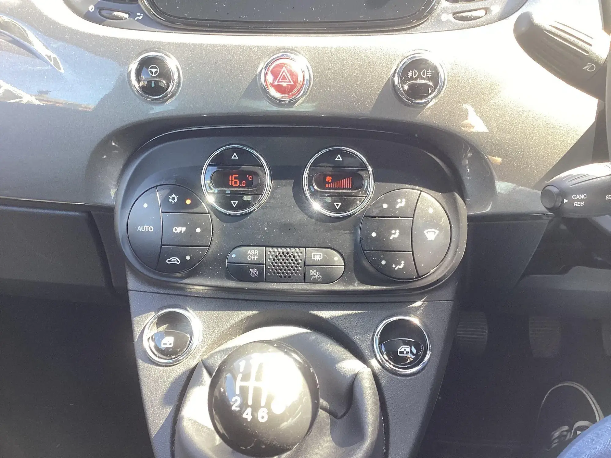 Fiat 500 Hybrid Image 18