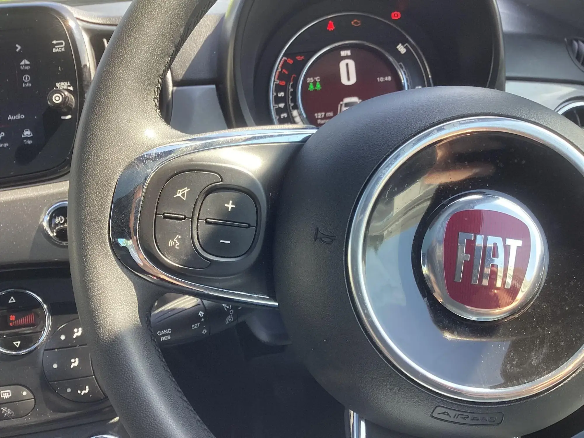 Fiat 500 Hybrid Image 21