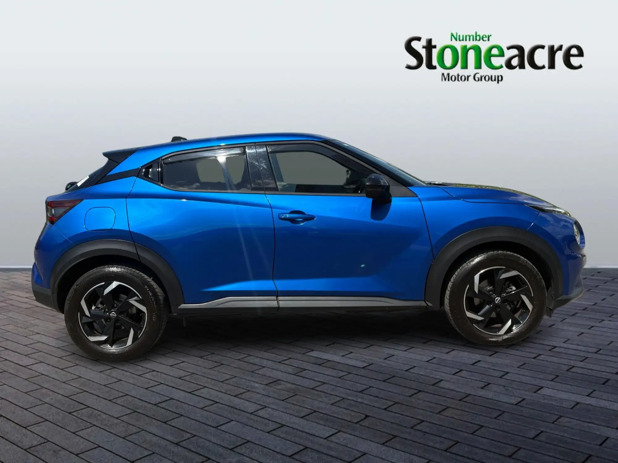 Nissan Juke 1.0 DiG-T N-Connecta 5dr OU24XTN Image 2