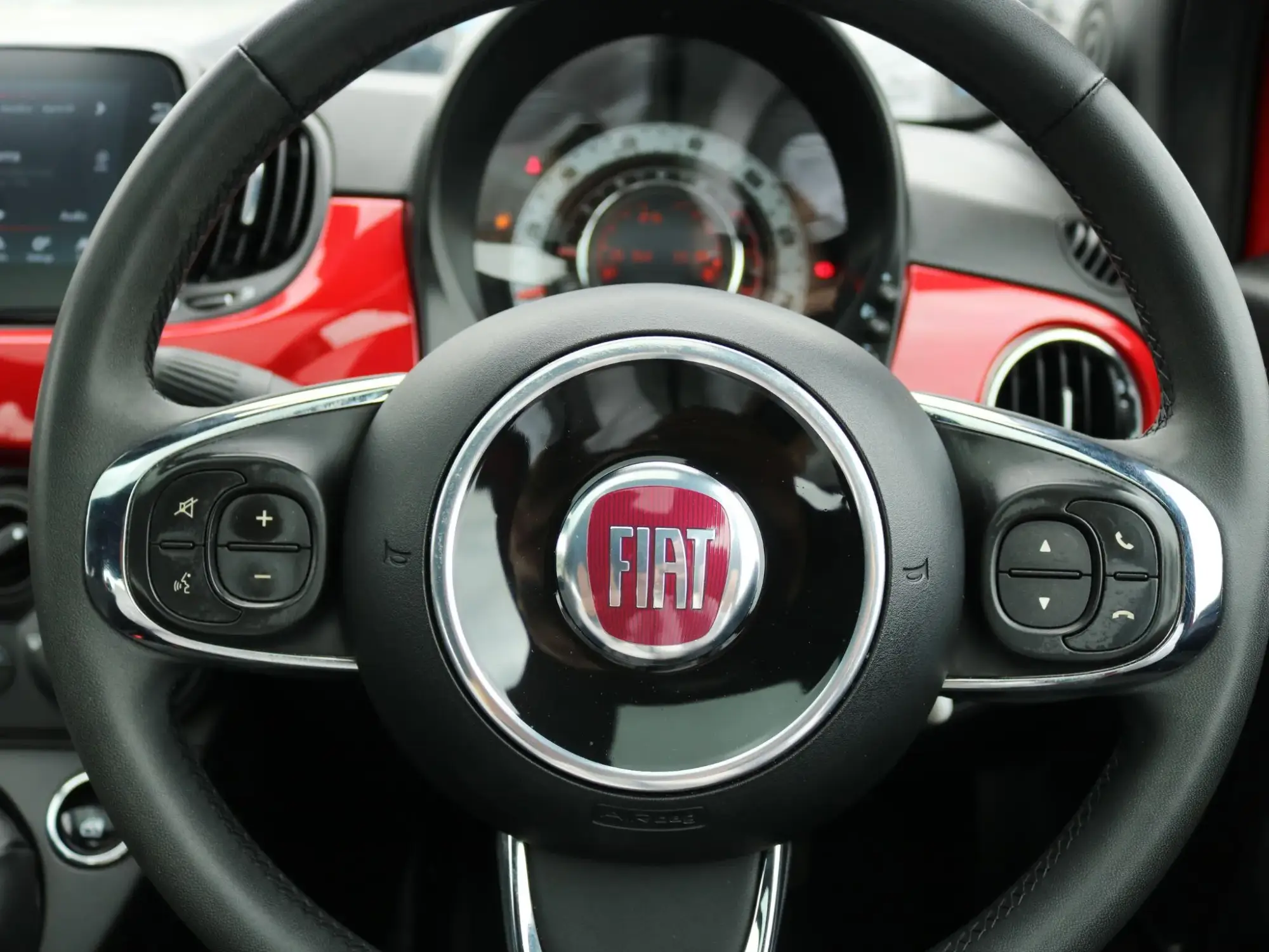 Fiat 500 Hybrid Image 16