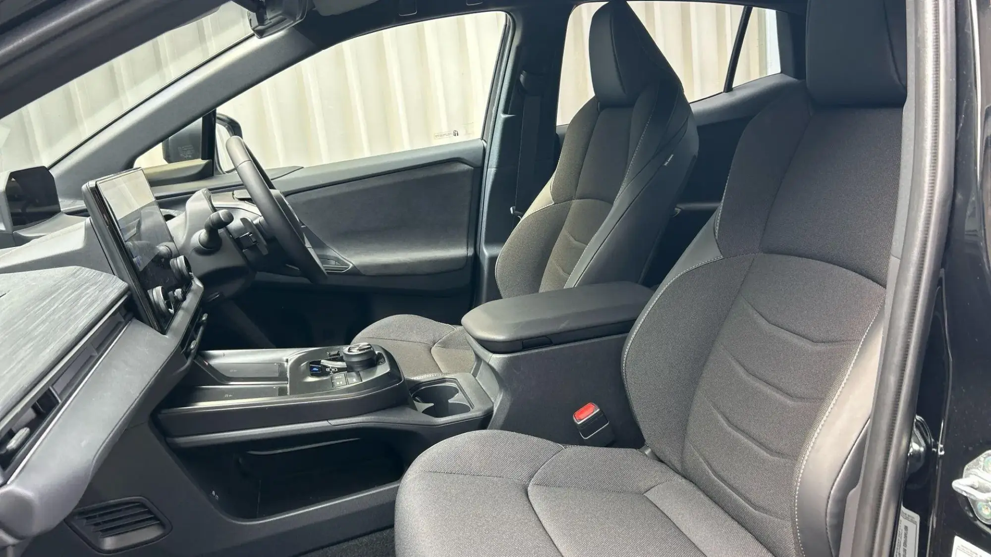 Toyota C-HR+ Image 14 Toyota C-HR+ Image 14