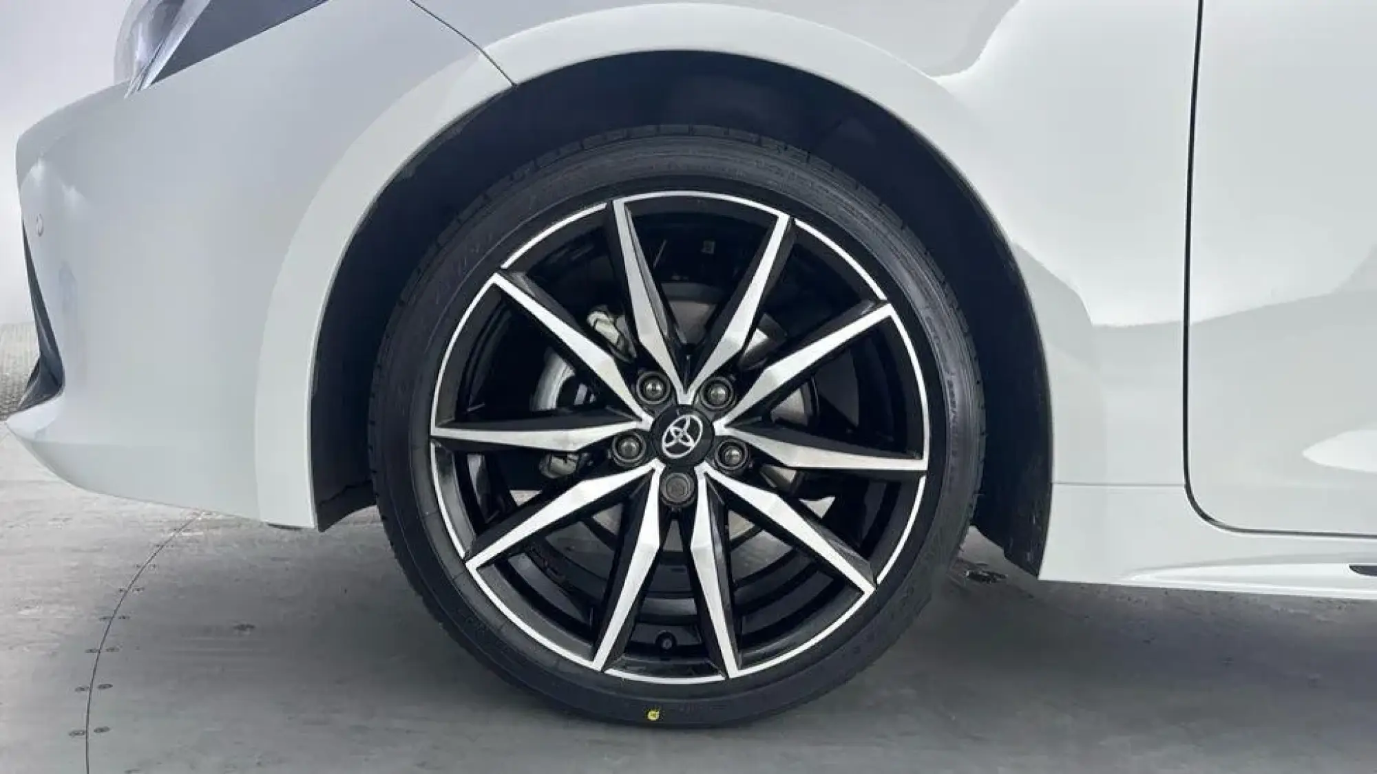 Toyota Corolla Hatchback Image 9