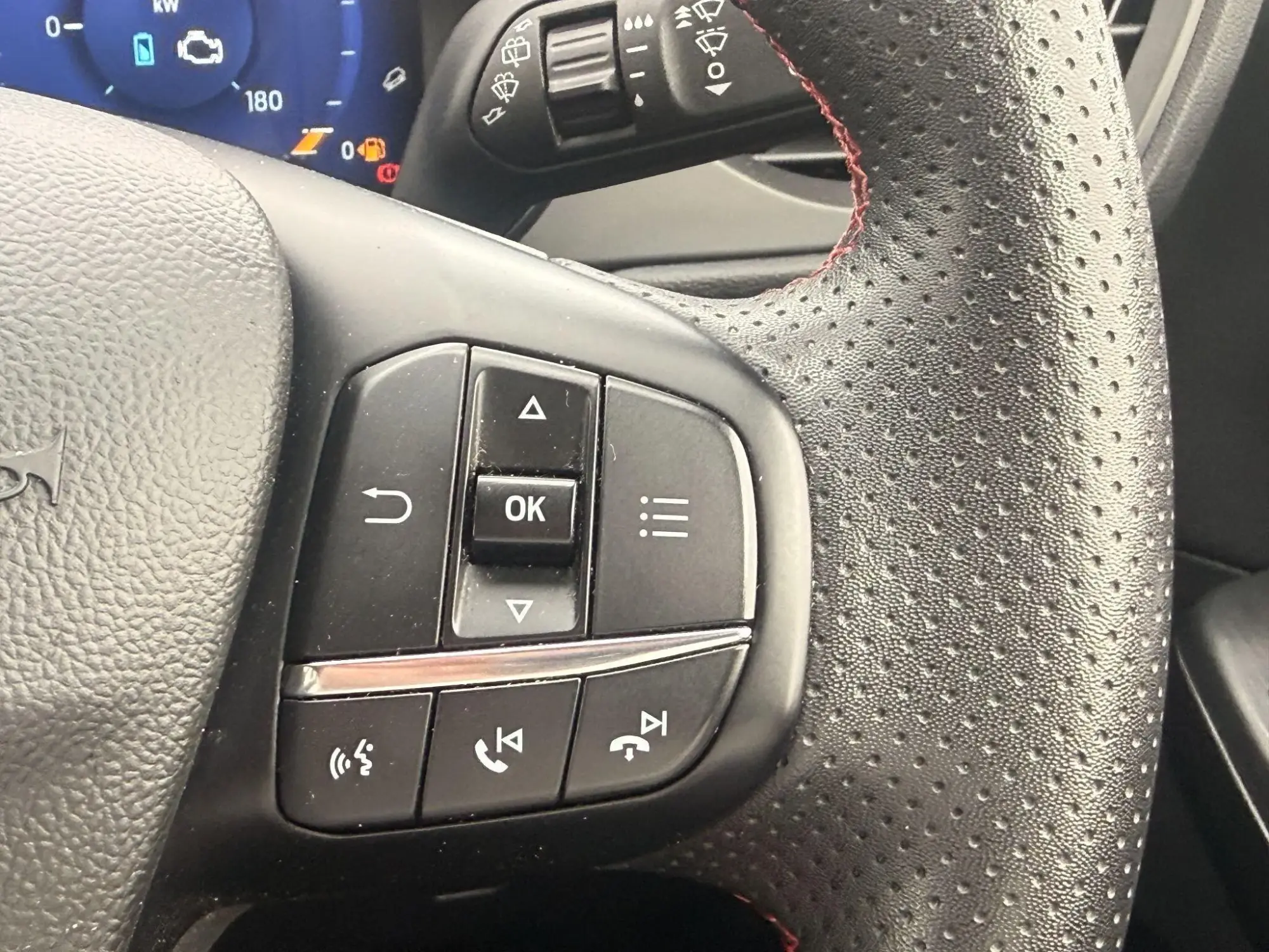 Ford Kuga Hybrid Image 16 Ford Kuga Hybrid Image 16