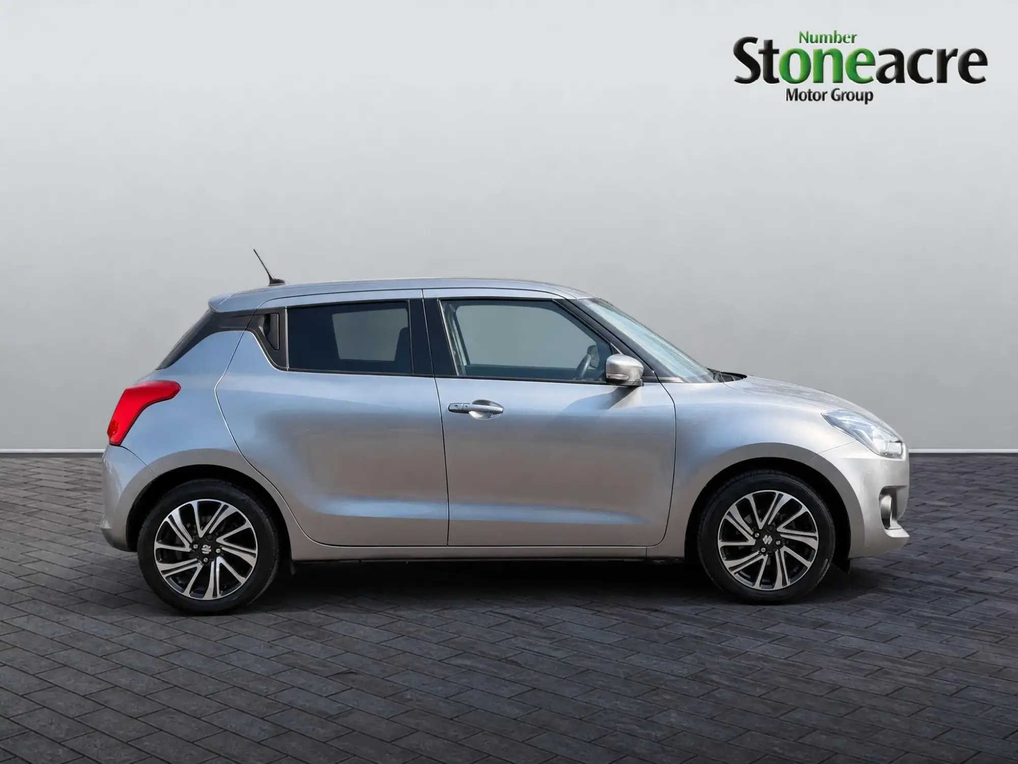 Suzuki Swift Image 2