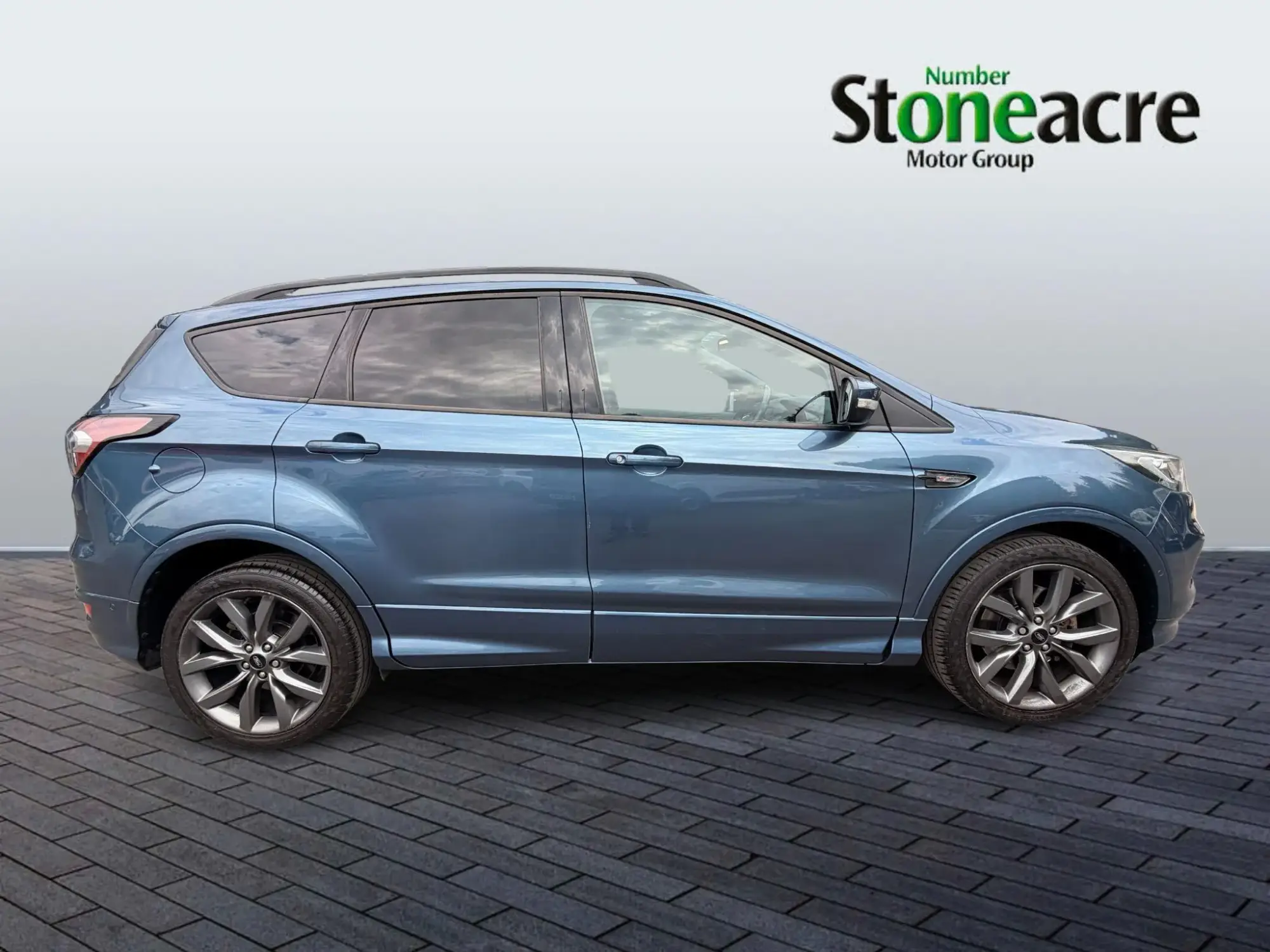 Ford Kuga 2.0 TDCi EcoBlue ST-Line AWD Euro 6 (s/s) 5dr YP19MGM Image 2