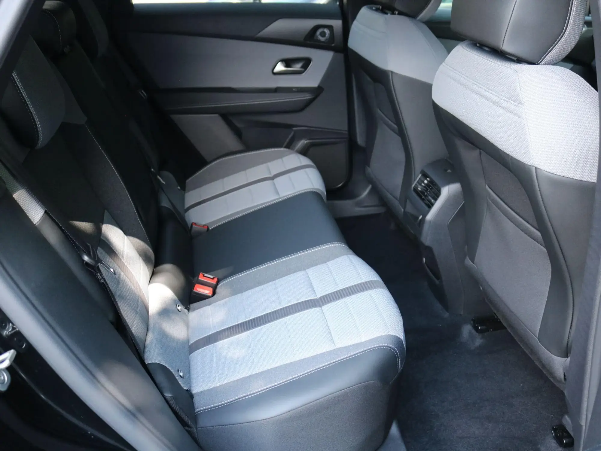 Vauxhall Grandland Image 24
