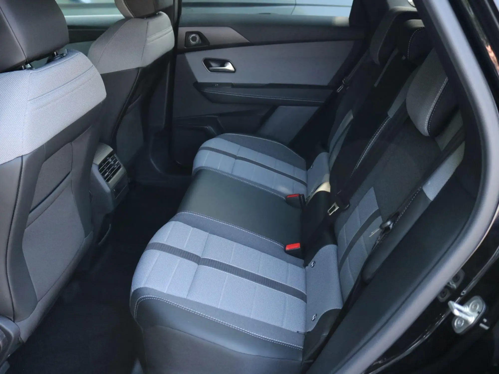 Vauxhall Grandland Image 25