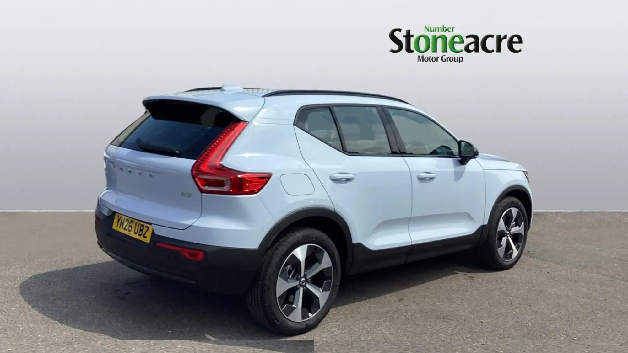 Volvo XC40 Image 2