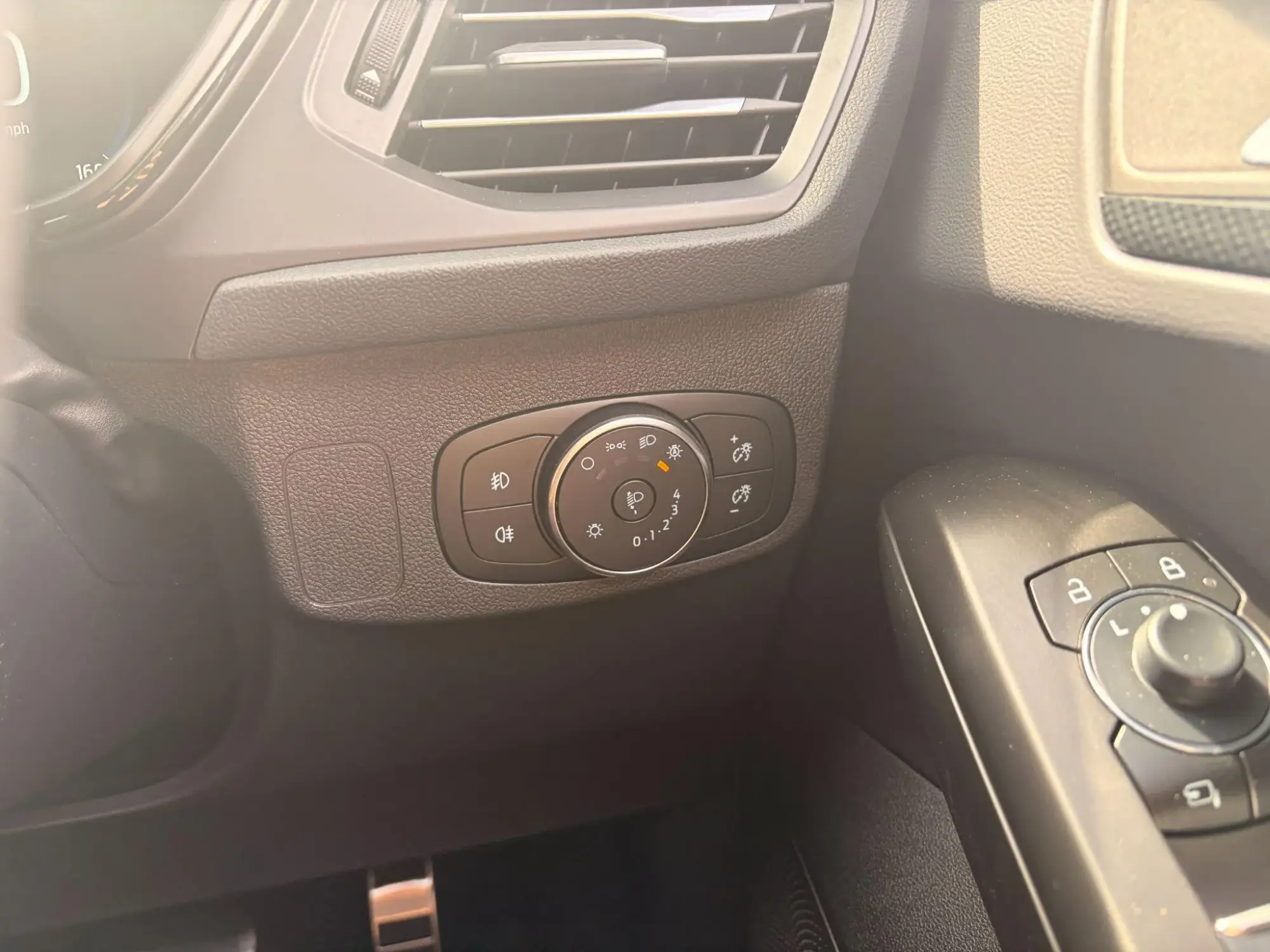 Ford Focus Image 17
