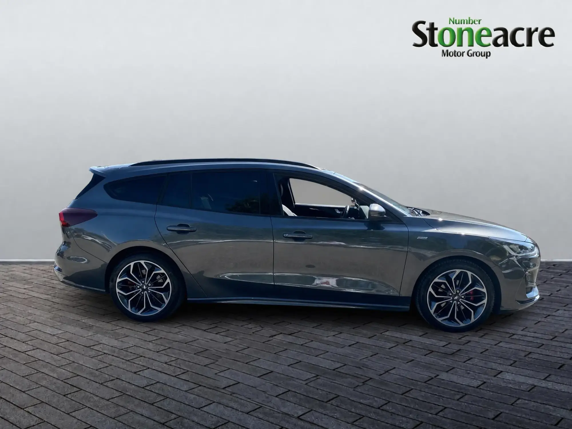 Ford Focus 1.0T EcoBoost MHEV ST-Line X DCT Euro 6 (s/s) 5dr SD73FVY Image 2