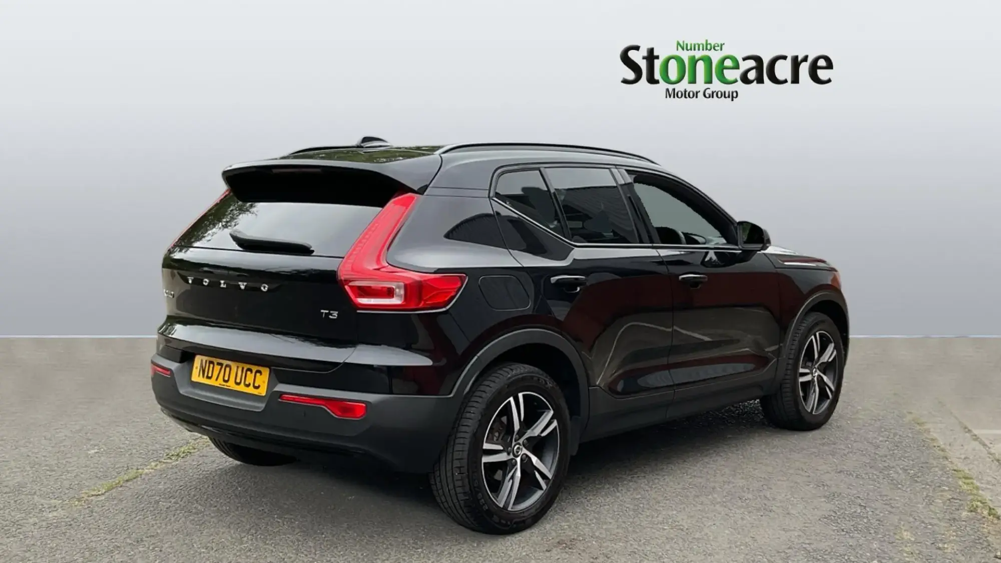 Volvo XC40 R-Design T3 (163 hp) Manual ND70UCC Image 2