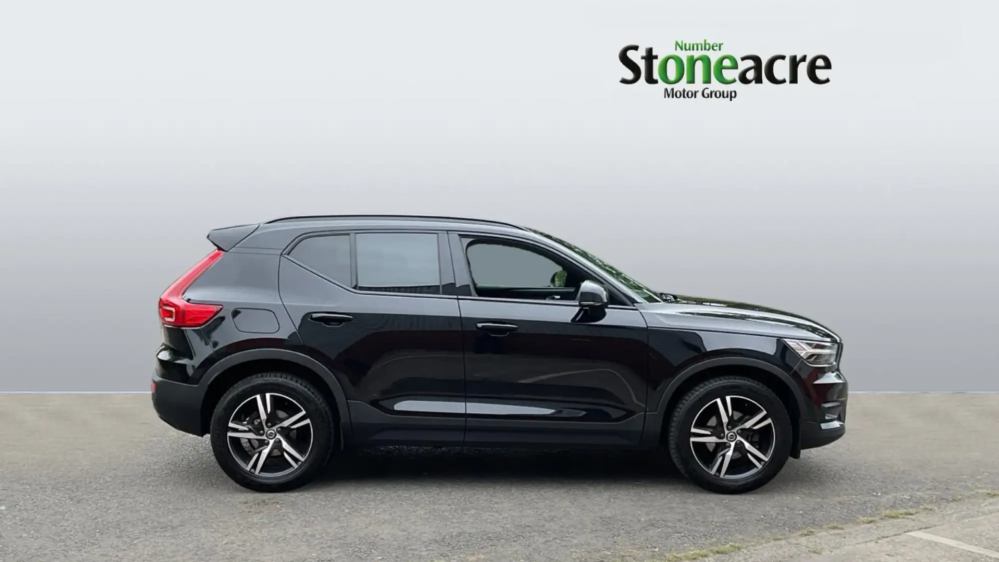 Volvo XC40 R-Design T3 (163 hp) Manual ND70UCC Image 3