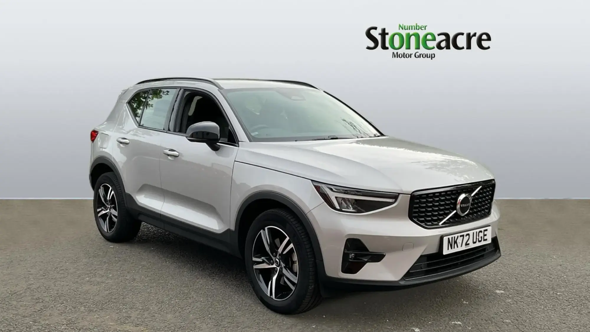 Volvo XC40 2.0 B3P Plus Dark 5dr Auto NK72UGE Image 1