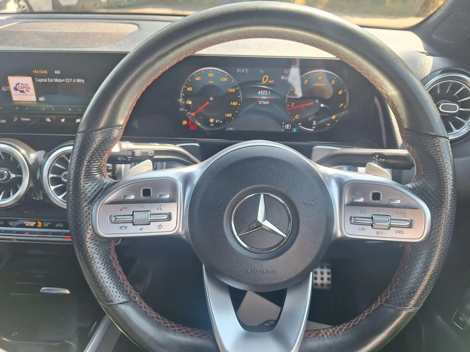 Mercedes-Benz GLB Image 31 Mercedes-Benz GLB Image 31
