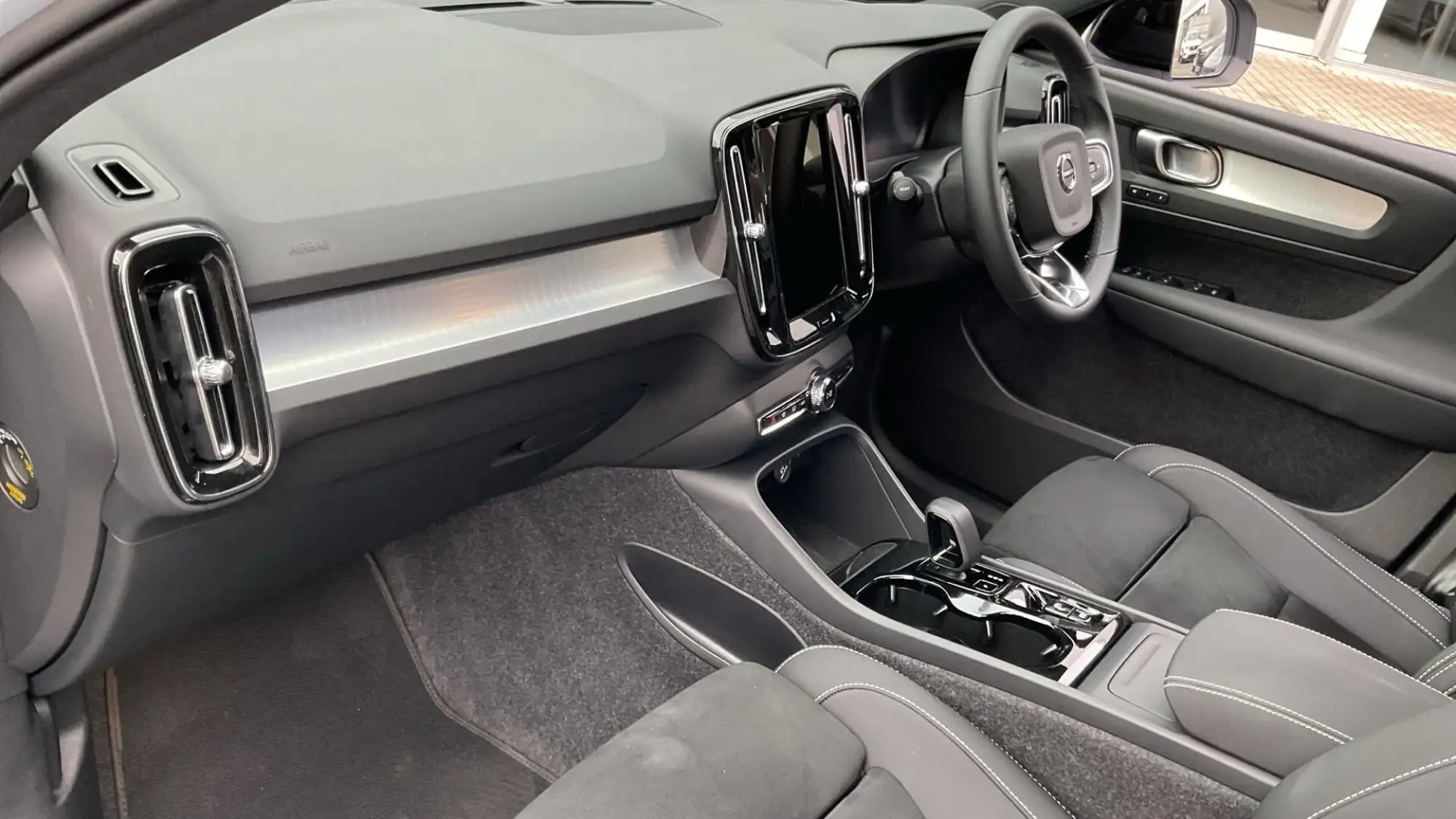 Volvo XC40 Image 25 Volvo XC40 Image 25