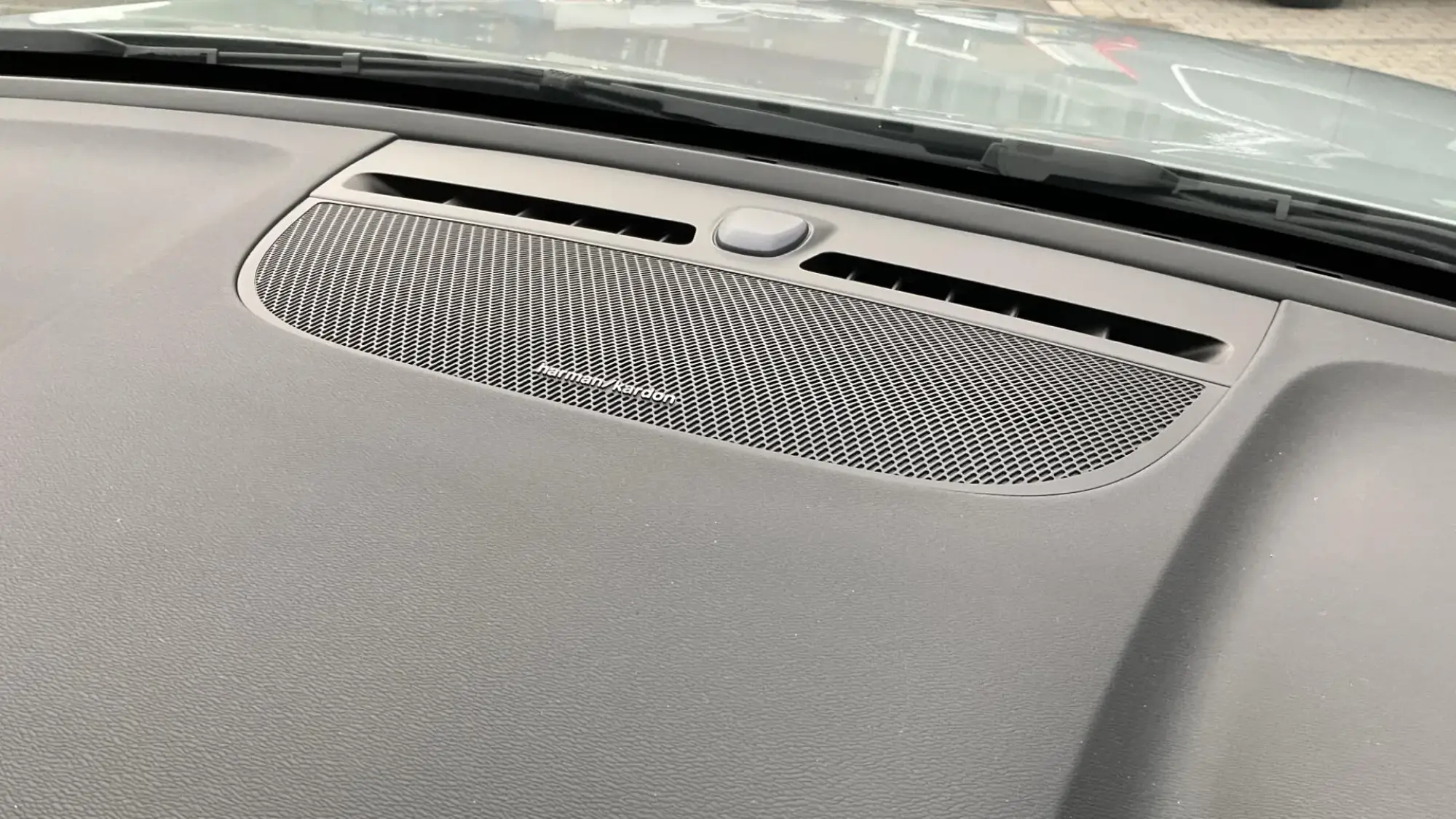 Volvo XC40 Image 25