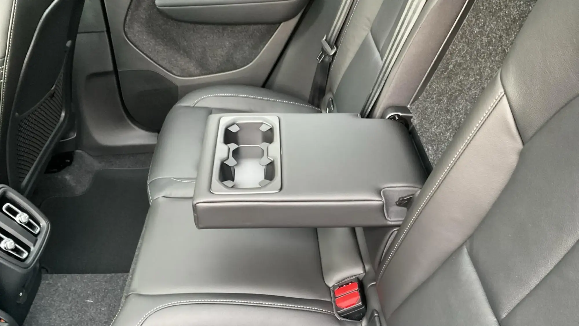 Volvo XC40 Image 34