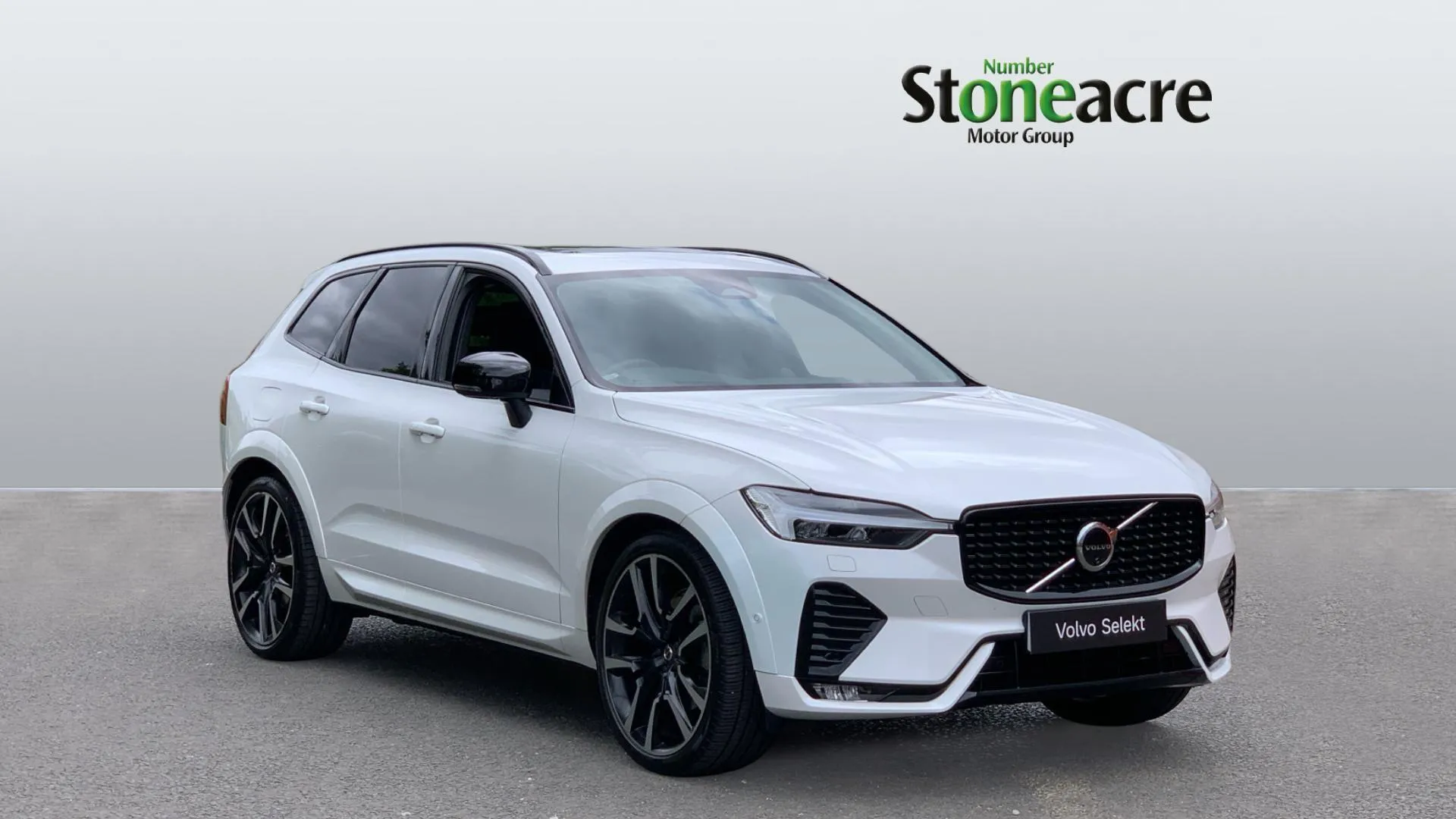 Volvo XC60 listing photo