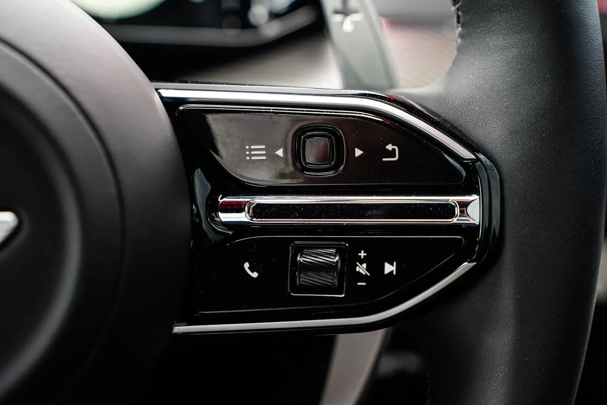 Aston Martin Vantage Image 14 Aston Martin Vantage Image 14