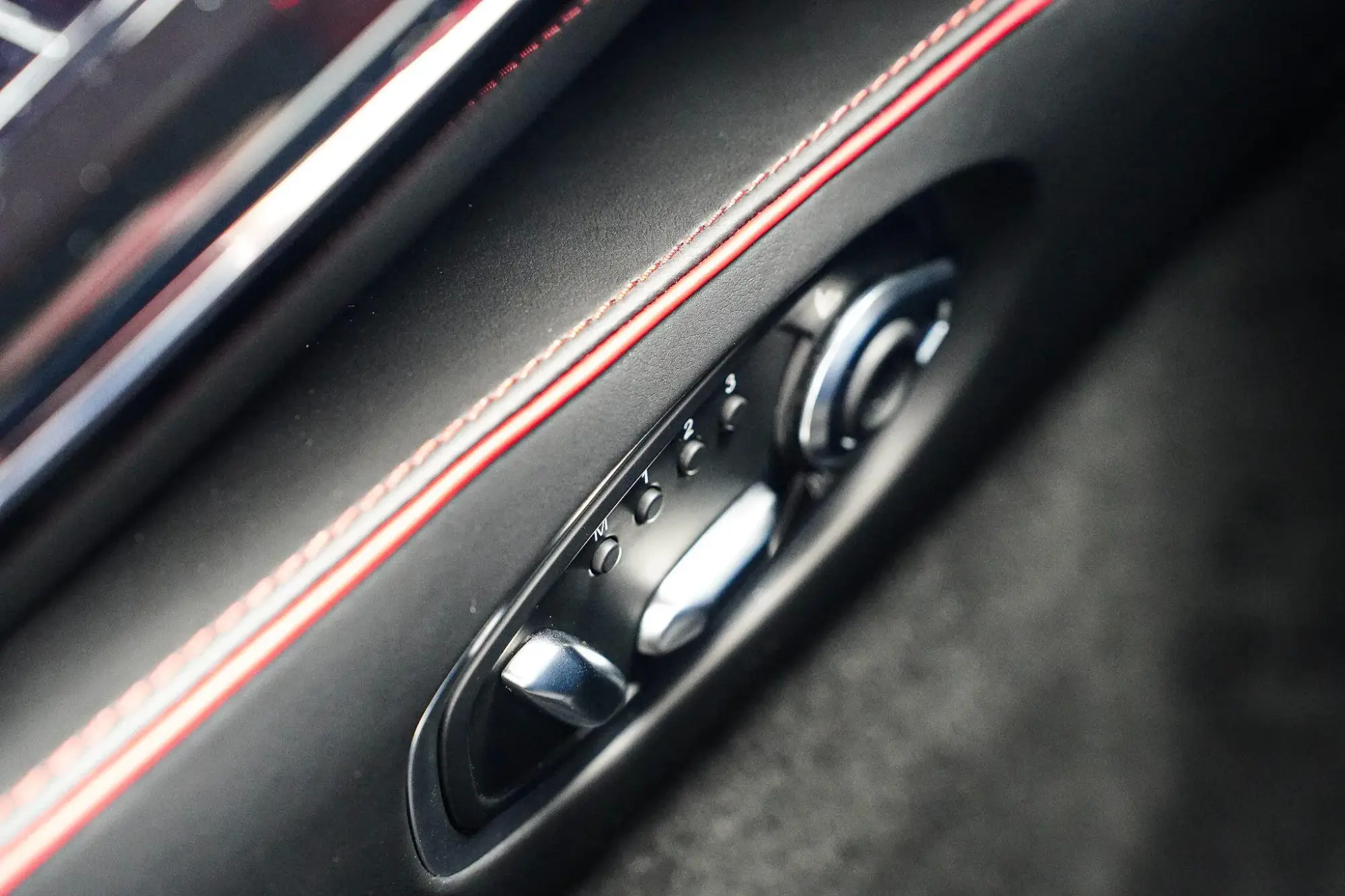 Aston Martin Vantage Image 16 Aston Martin Vantage Image 16