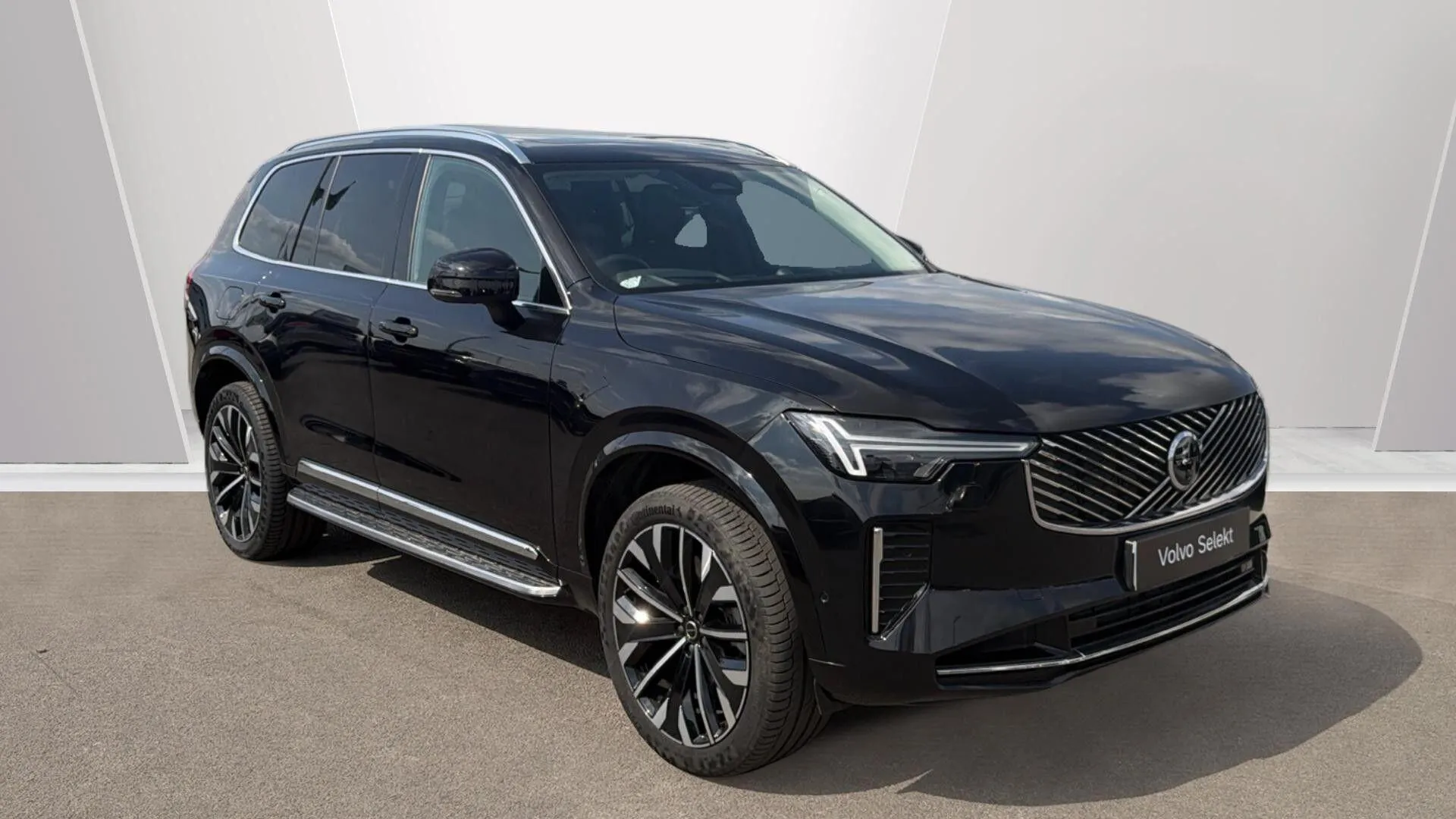 Volvo XC90 Plug-In Hybrid listing photo