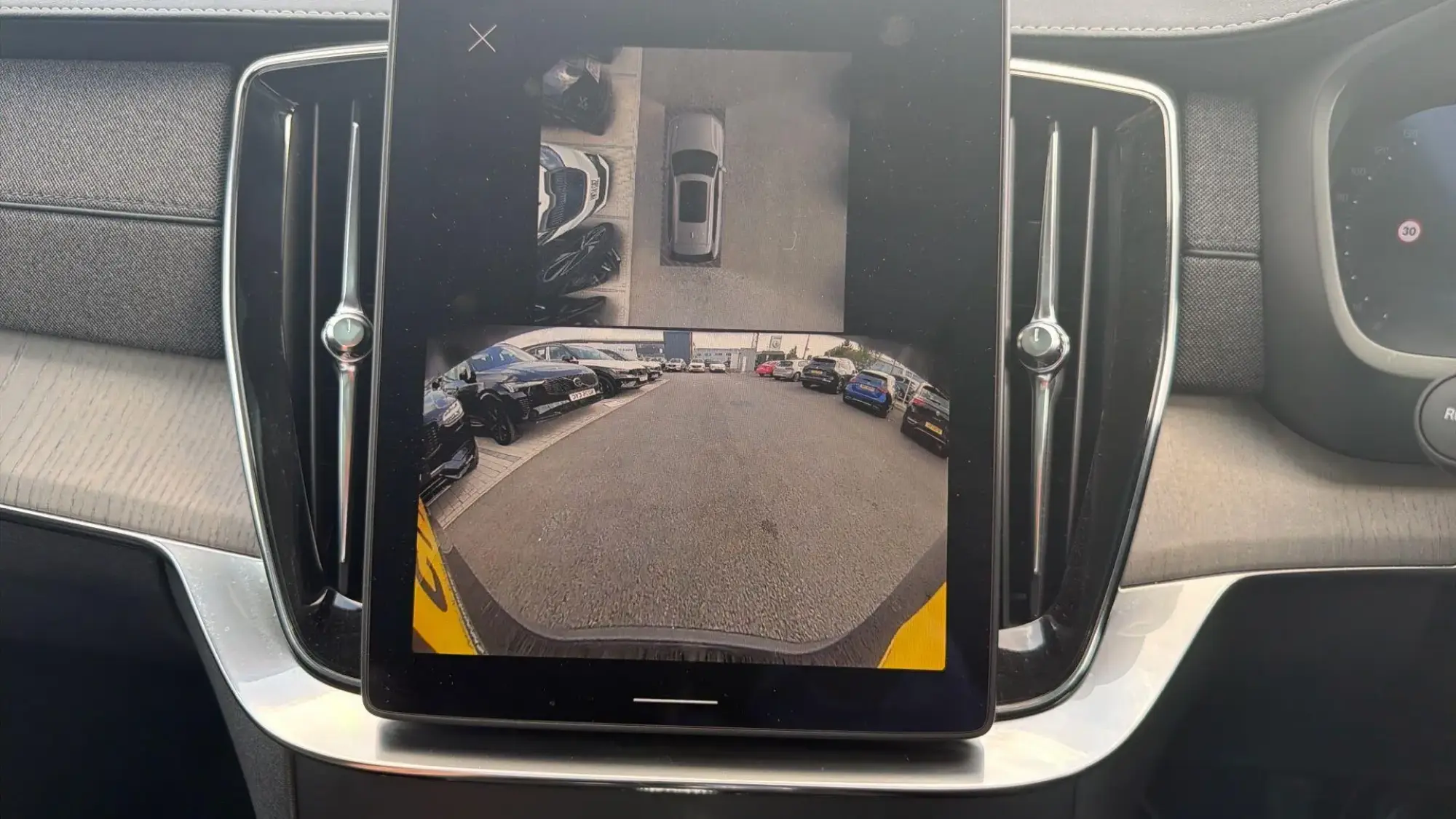 Volvo XC90 Plug-In Hybrid Image 15 Volvo XC90 Plug-In Hybrid Image 15