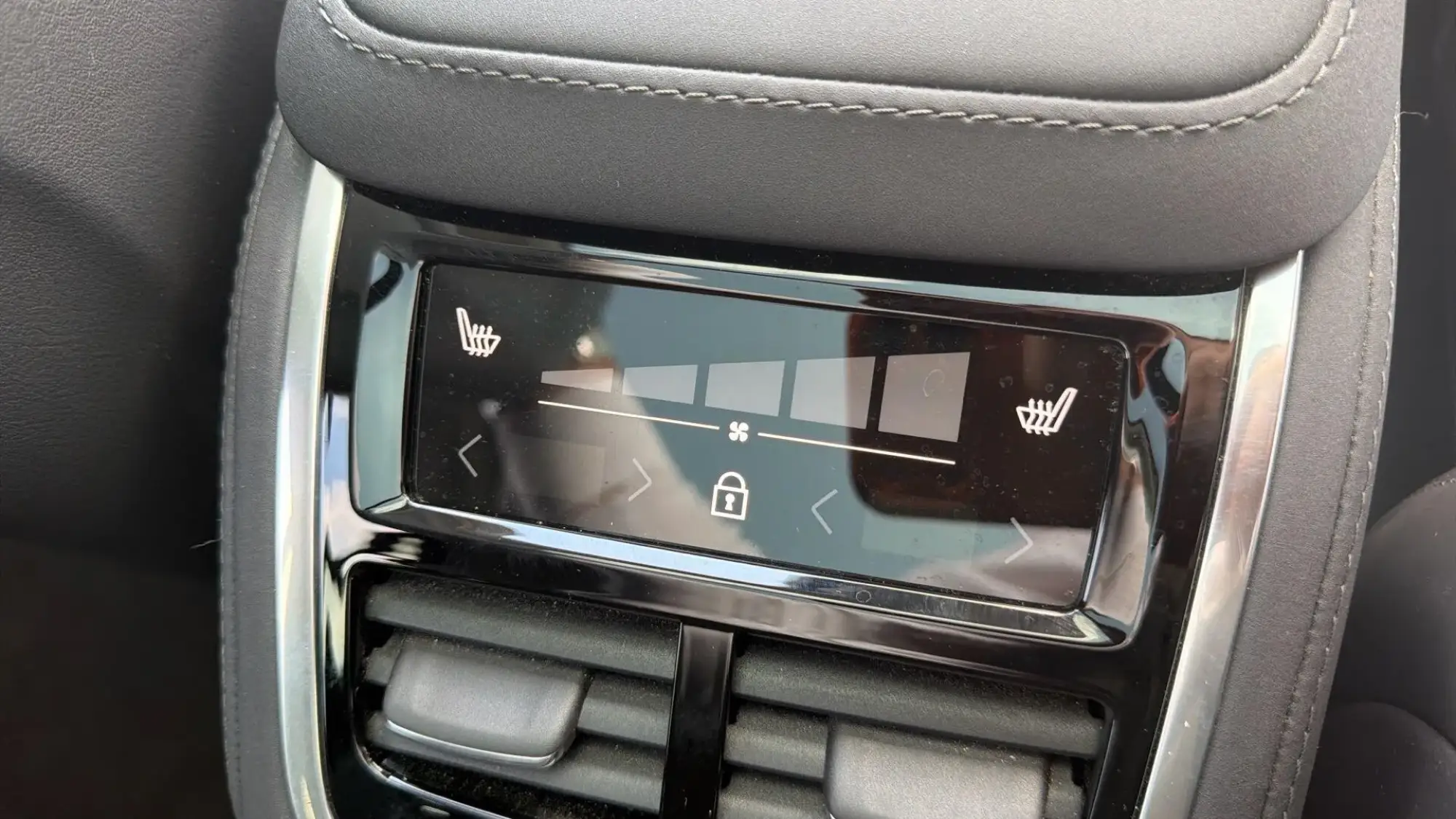 Volvo XC90 Plug-In Hybrid Image 22 Volvo XC90 Plug-In Hybrid Image 22